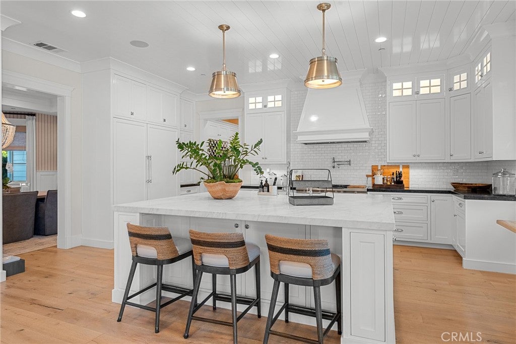 Redlands, California, 92373, United States, 5 Bedrooms Bedrooms, ,6 BathroomsBathrooms,Residential,For Sale,1984155