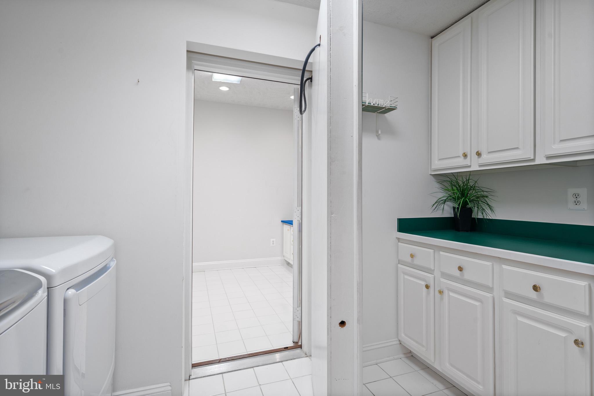 Issue, Maryland, 20645, United States, 5 Bedrooms Bedrooms, ,5 BathroomsBathrooms,Residential,For Sale,1912917