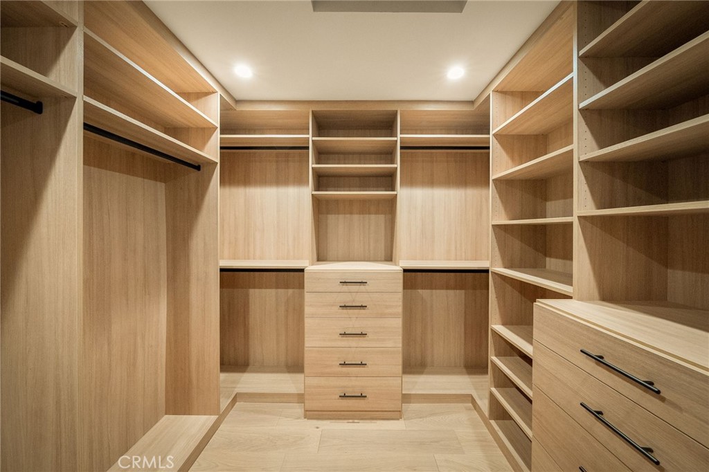 Valley Village, California, 91607, United States, 3 Bedrooms Bedrooms, ,3 BathroomsBathrooms,Residential,For Sale,2002294