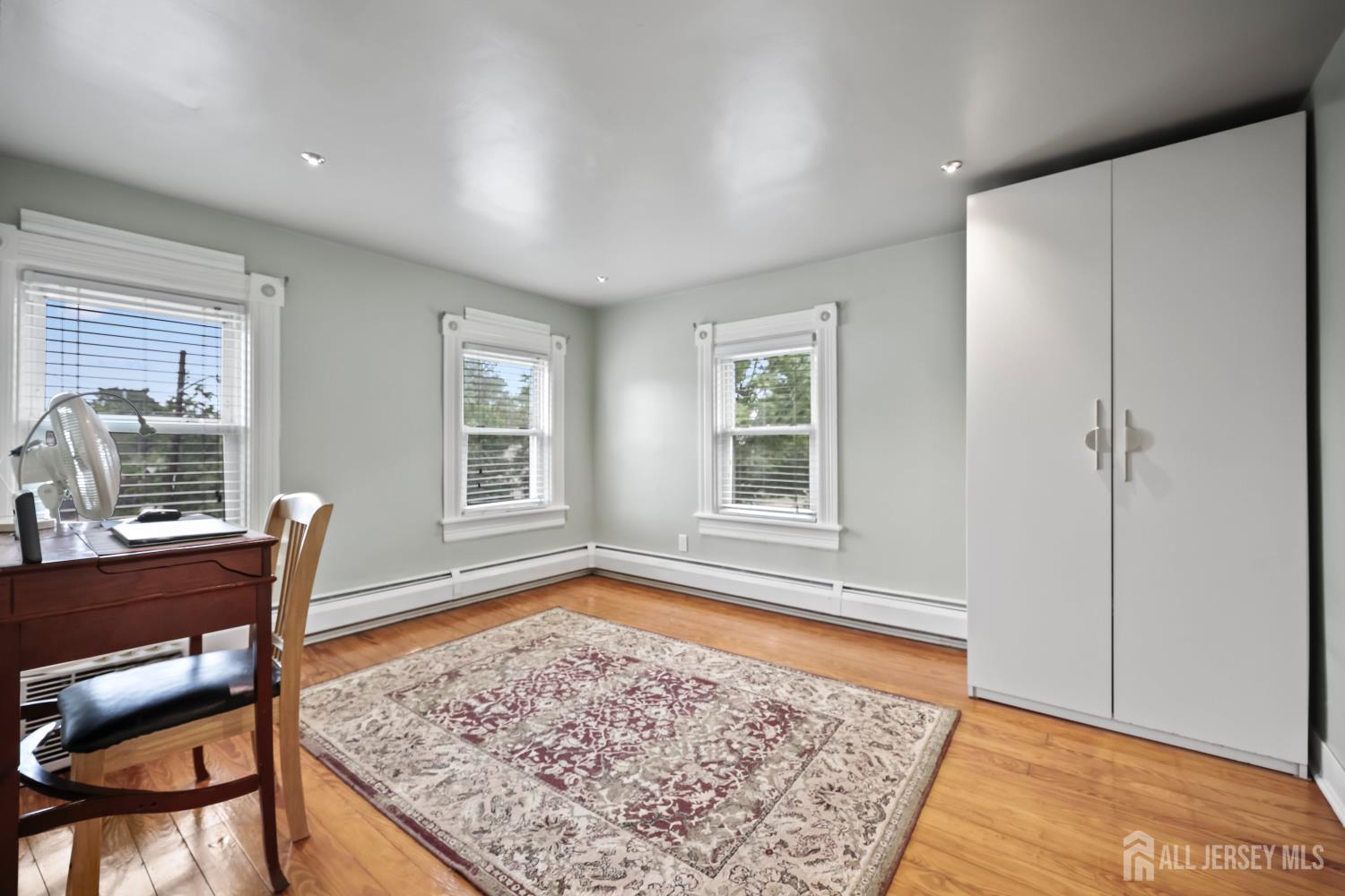 South Amboy, New Jersey, 08879, United States, 4 Bedrooms Bedrooms, ,3 BathroomsBathrooms,Residential,For Sale,1829503