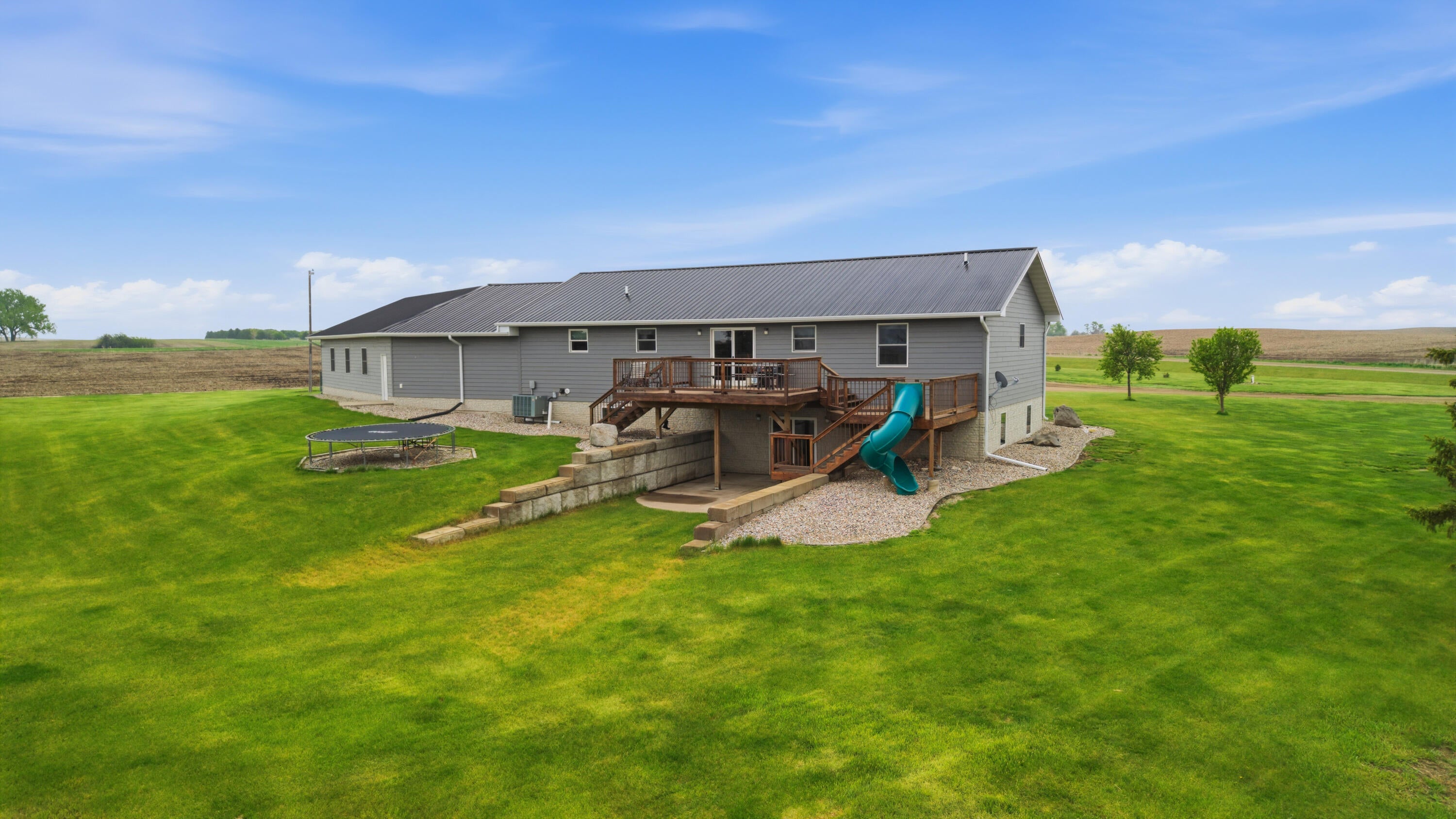 Selby, South Dakota, 57472, United States, 4 Bedrooms Bedrooms, ,Residential,For Sale,2049409