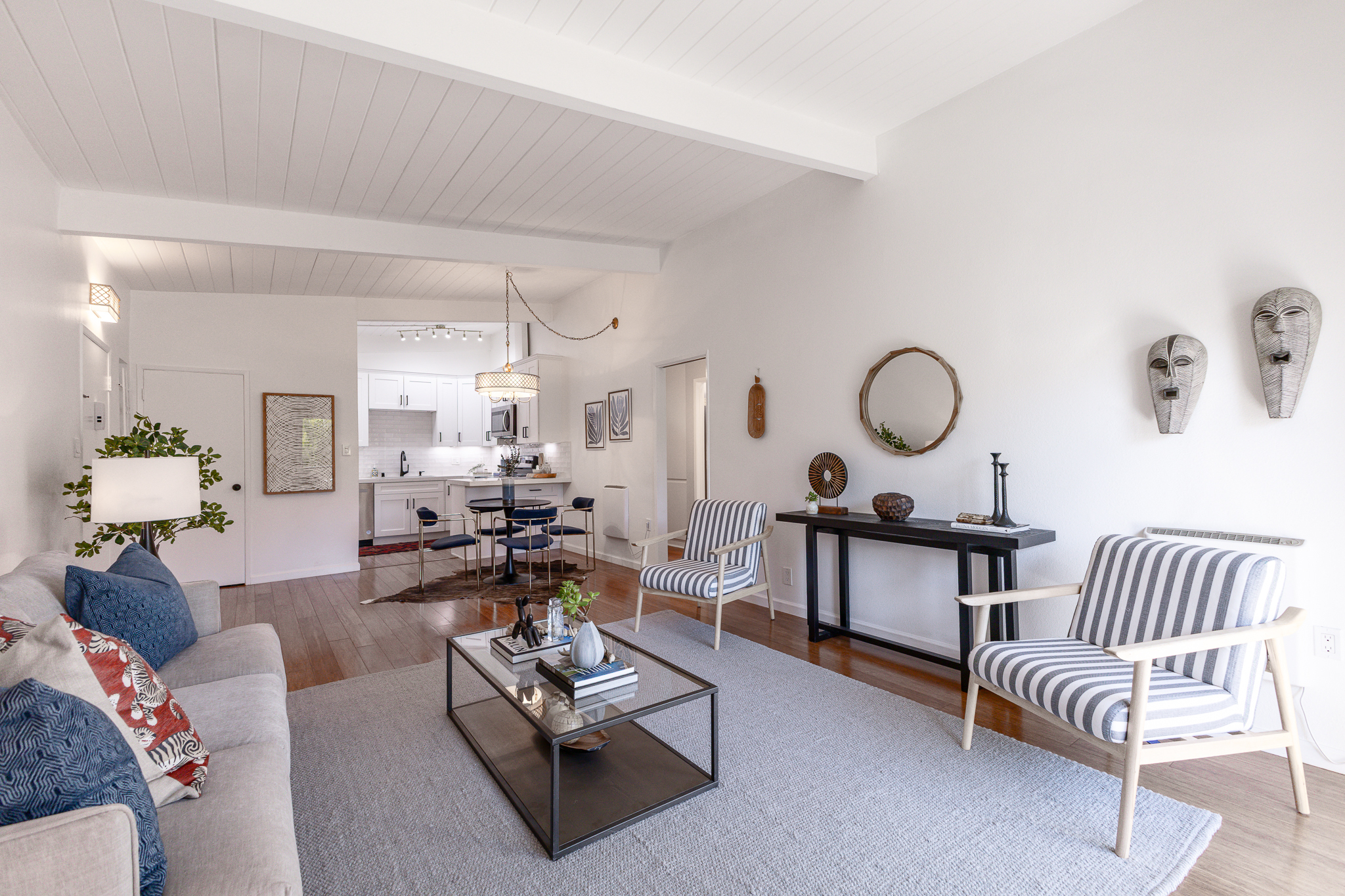  12014 Kling Street, #18 - 物件實景