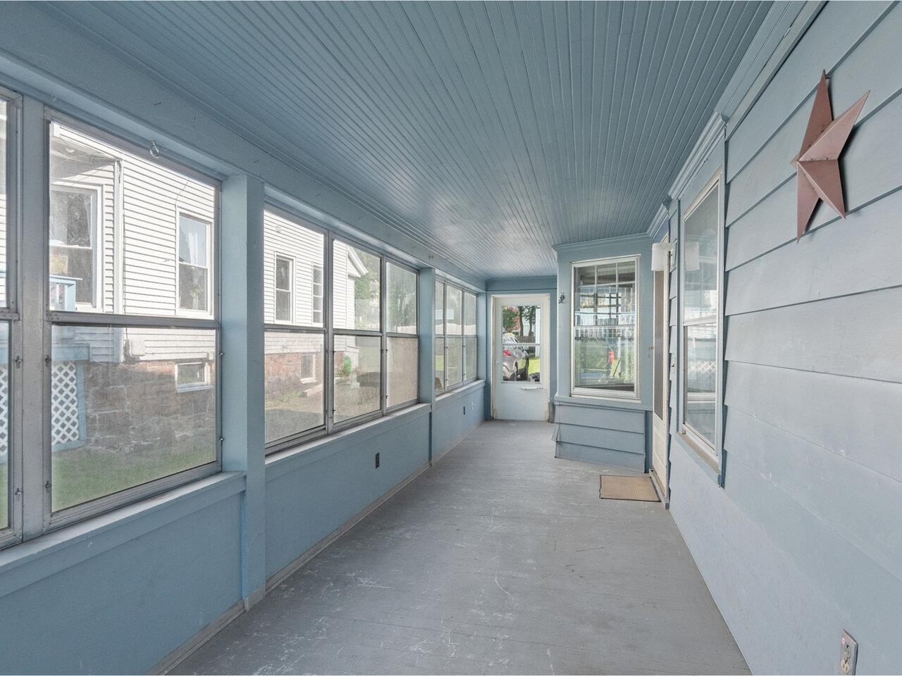 Burlington, Vermont, 05401, United States, 5 Bedrooms Bedrooms, ,2 BathroomsBathrooms,Residential,For Sale,1862244