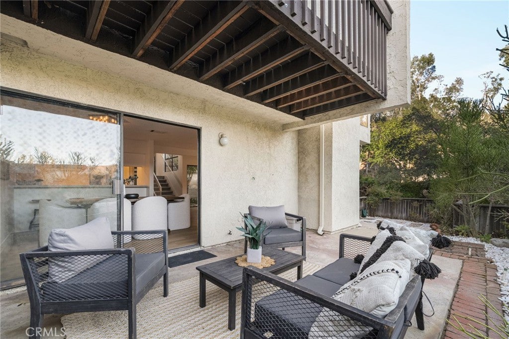 Glendale, California, 91206, United States, 2 Bedrooms Bedrooms, ,3 BathroomsBathrooms,Residential,For Sale,1941682