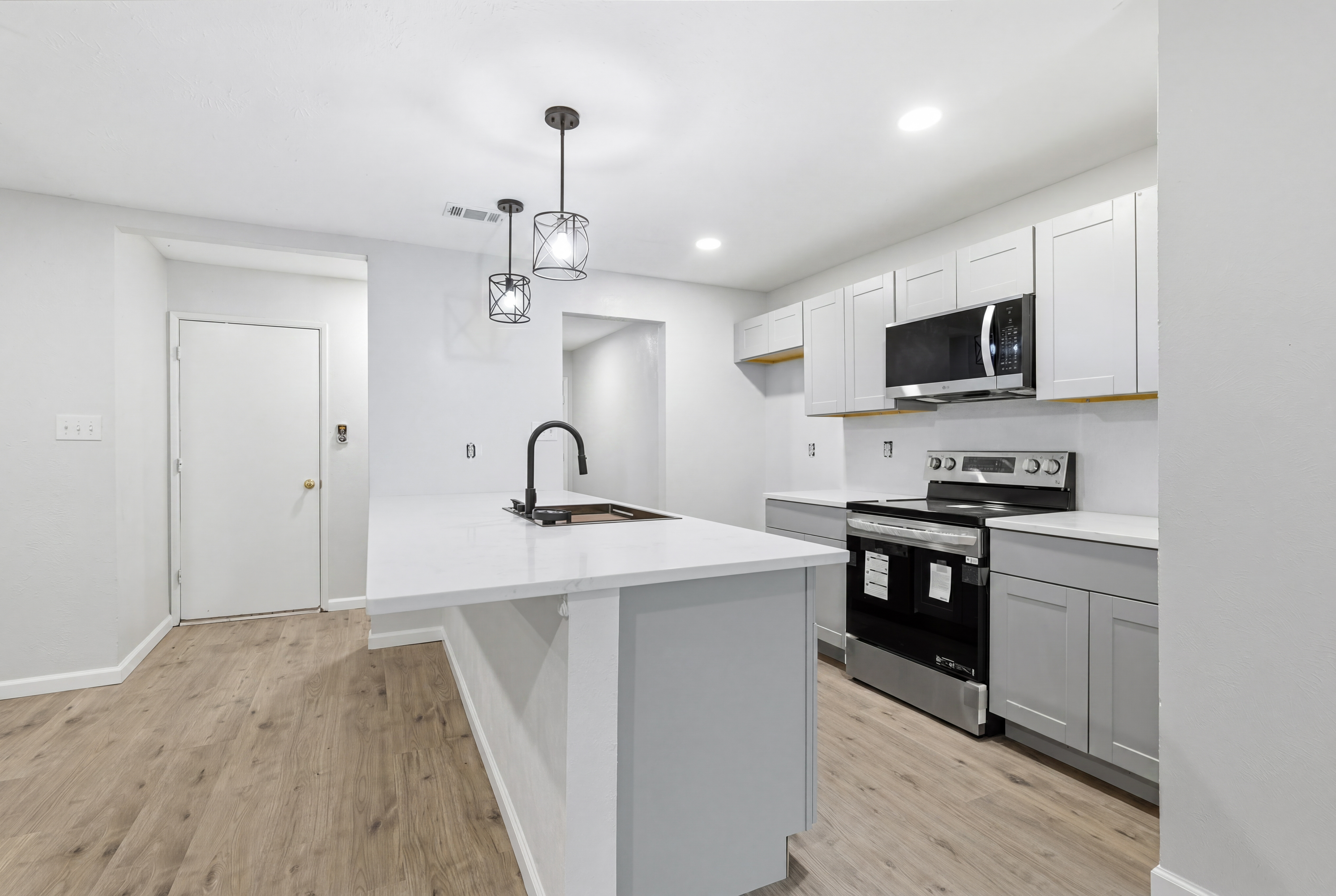  Fully Remodeled Turn-Key, Don