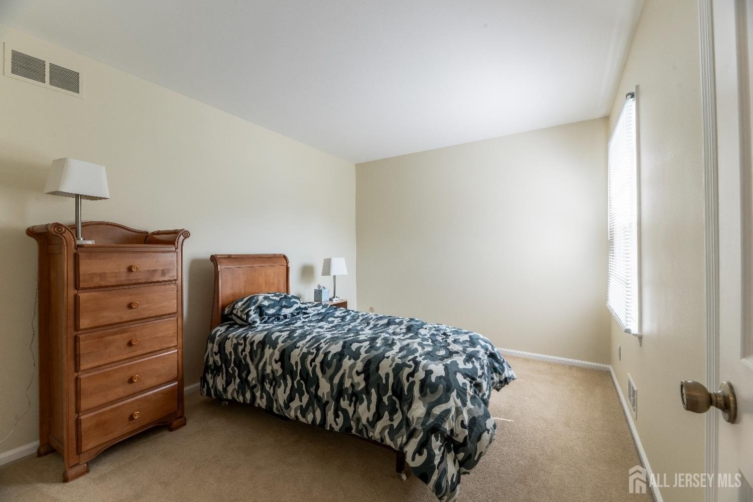 Edison, New Jersey, 08820, United States, 4 Bedrooms Bedrooms, ,3 BathroomsBathrooms,Residential,For Sale,1908022