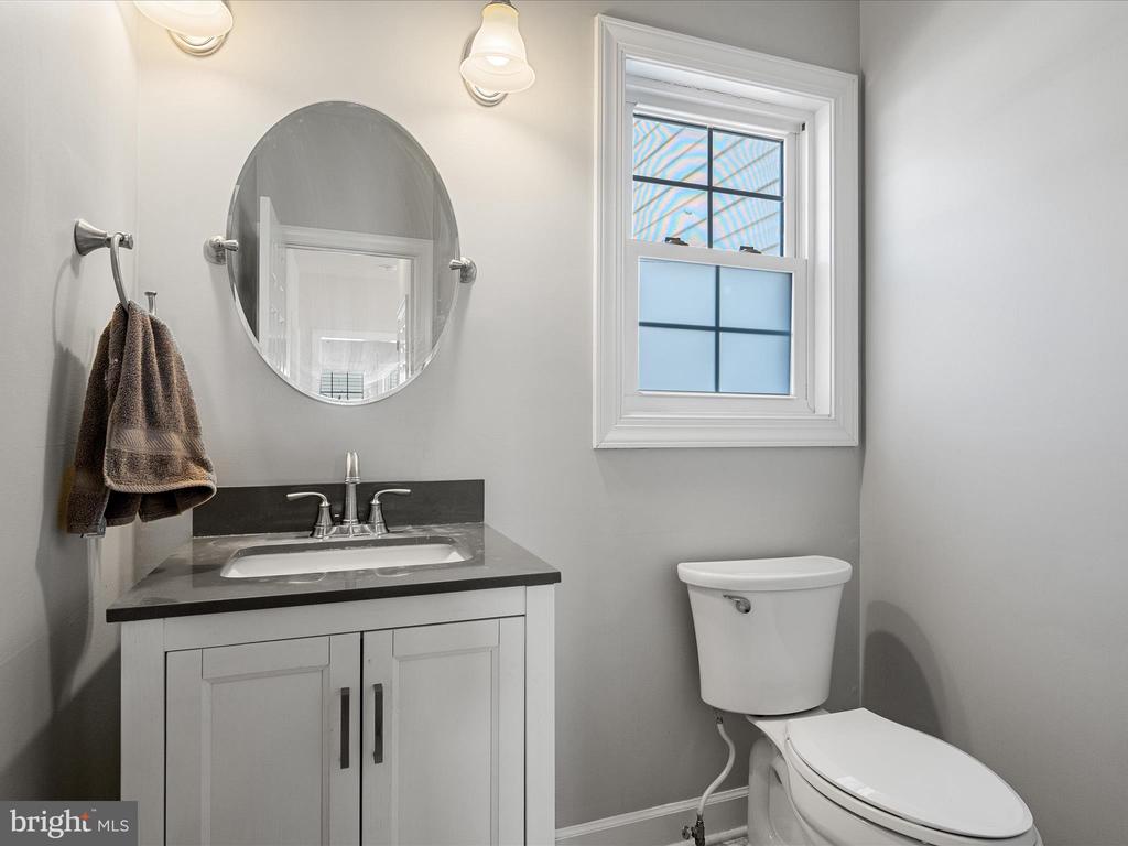 Stephens City, Virginia, 22655, United States, 4 Bedrooms Bedrooms, ,4 BathroomsBathrooms,Residential,For Sale,1905716
