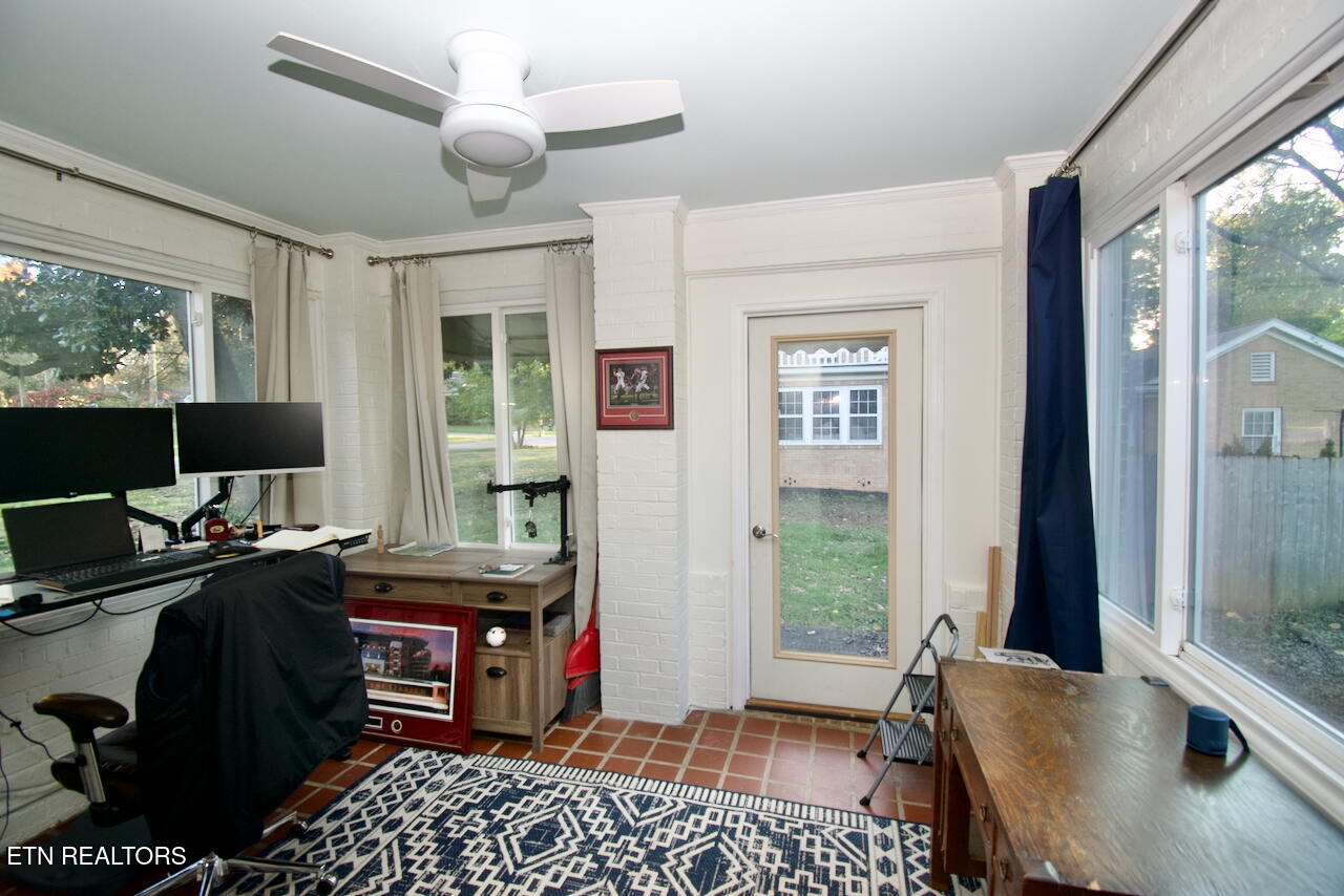 Maryville, Tennessee, 37803, United States, 4 Bedrooms Bedrooms, ,3 BathroomsBathrooms,Residential,For Sale,1989272