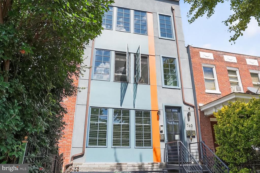 Washington, District of Columbia, 20010, United States, 2 Bedrooms Bedrooms, ,2 BathroomsBathrooms,Residential,For Sale,1975364