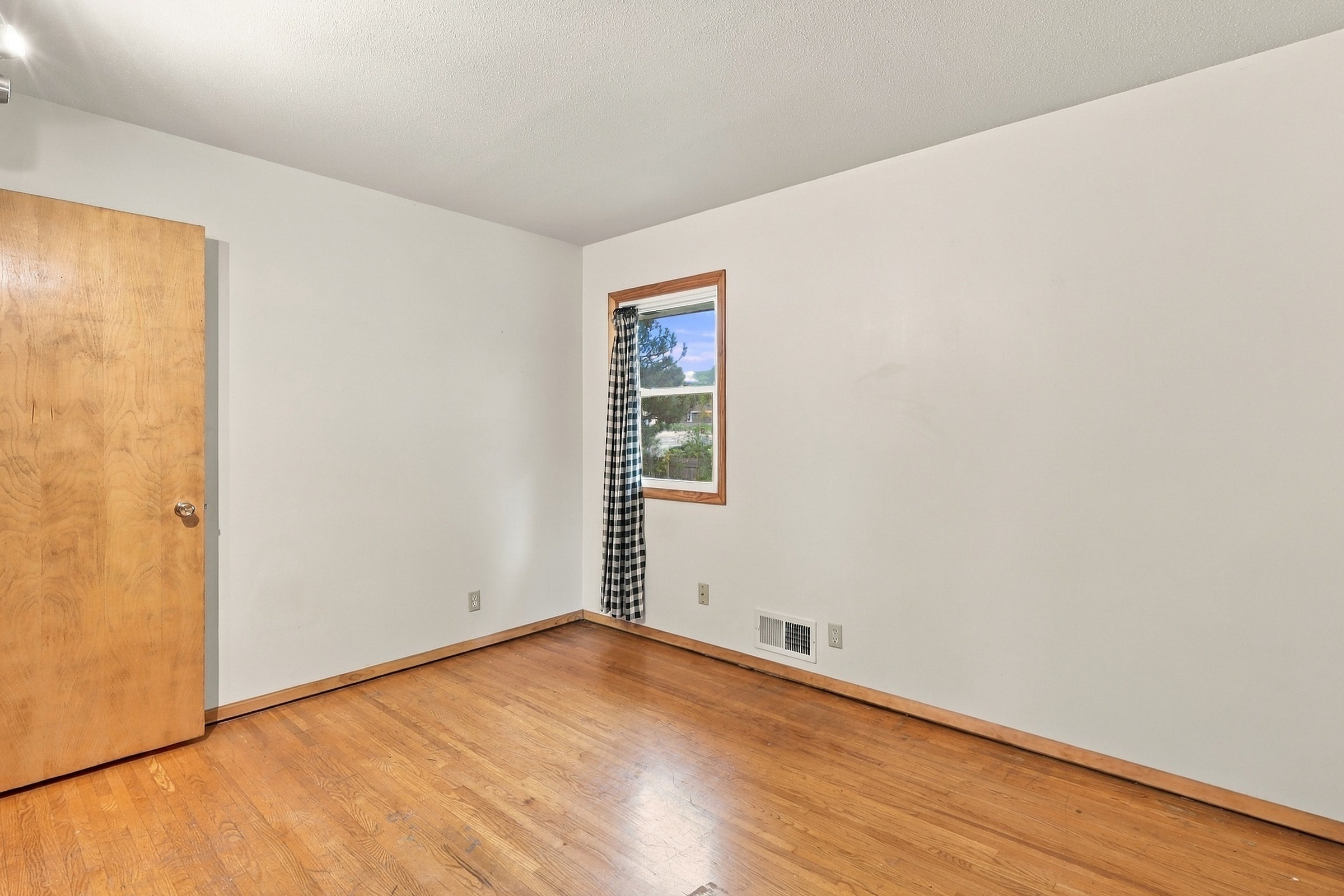  9087 Northwood Parkway, New Hope, MN 55427 - 物件實景