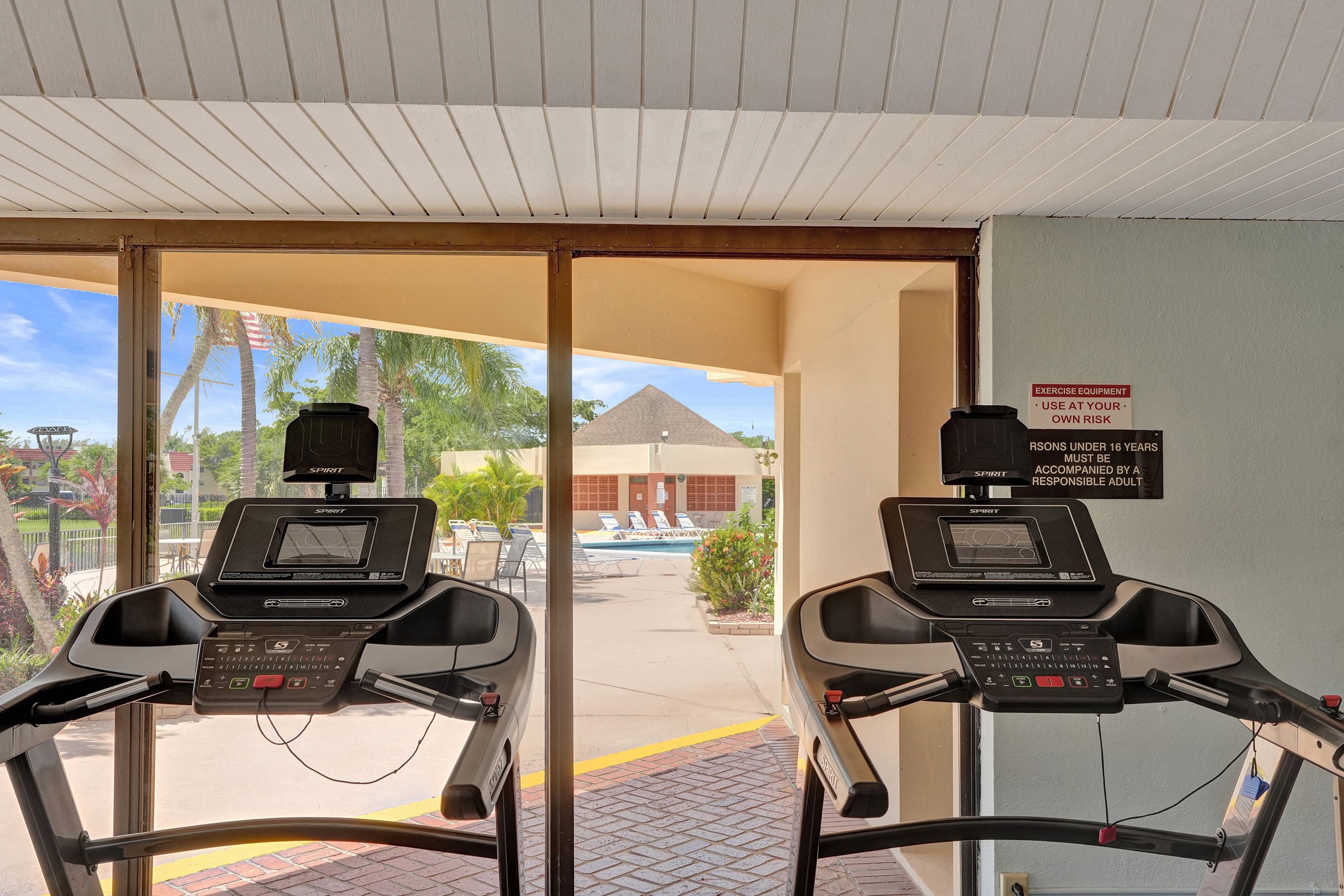  2651 Sunrise Lakes Drive E, Sunrise, FL, 33322 - 物件實景