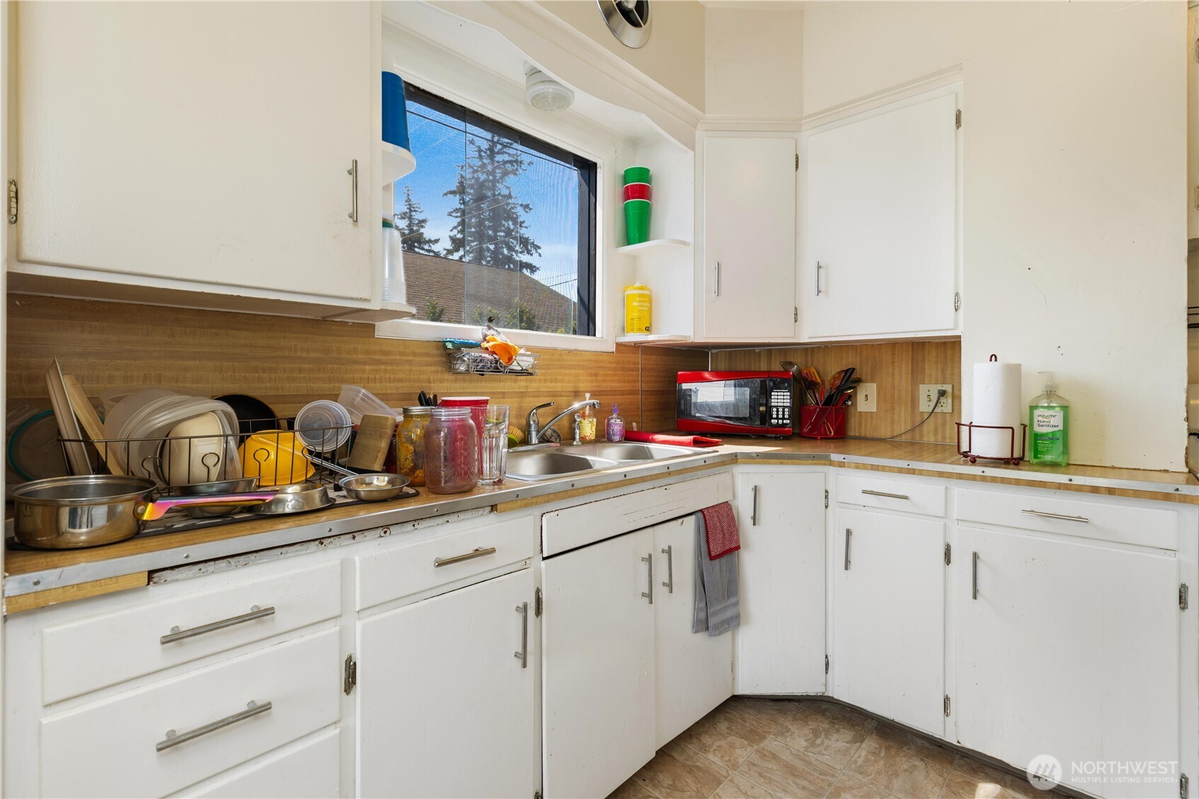 Bellingham, Washington, 98225, United States, 4 Bedrooms Bedrooms, ,1 BathroomBathrooms,Residential,For Sale,1984475