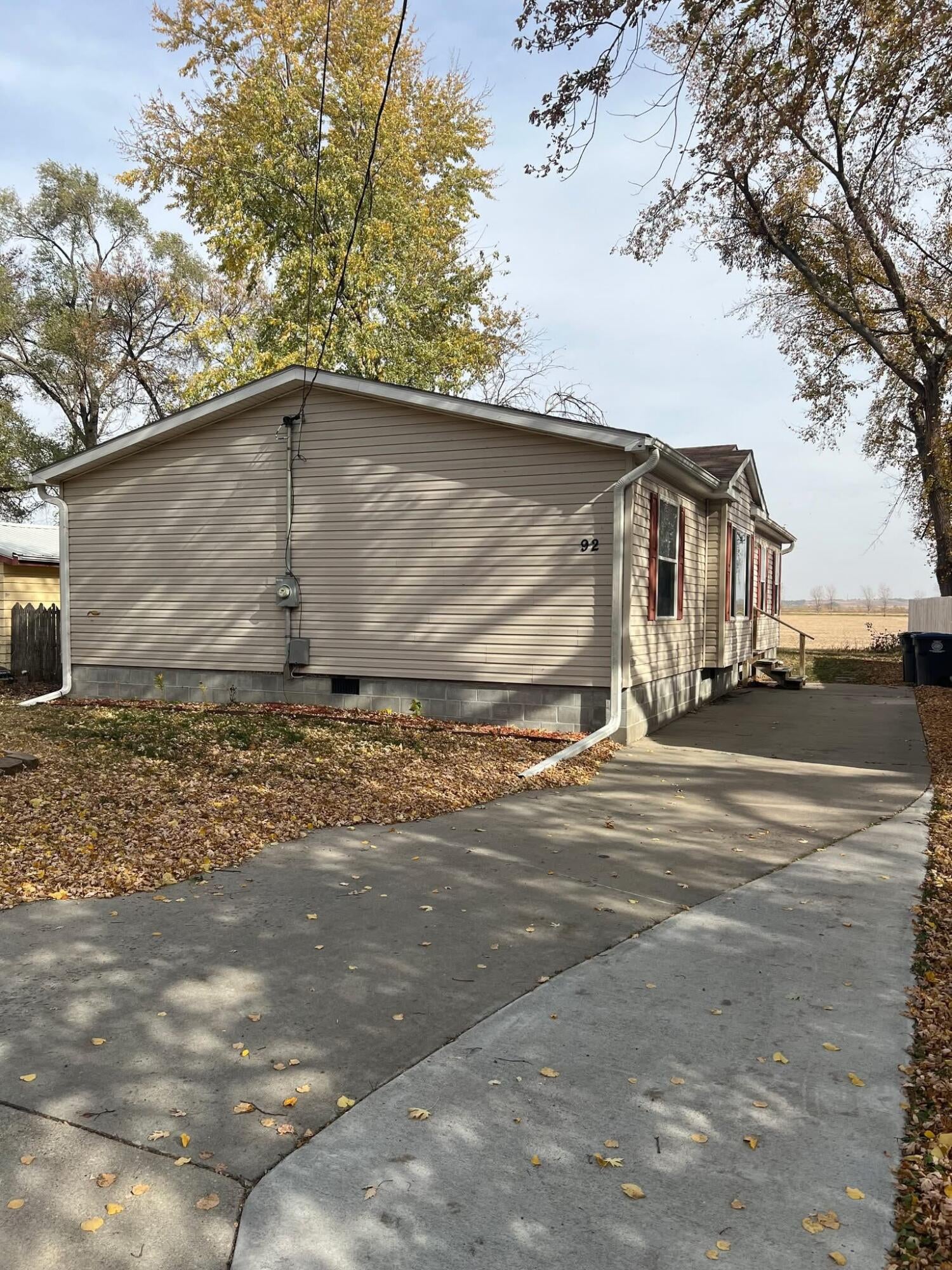 Huron Cir, Council Bluffs, IA 51501