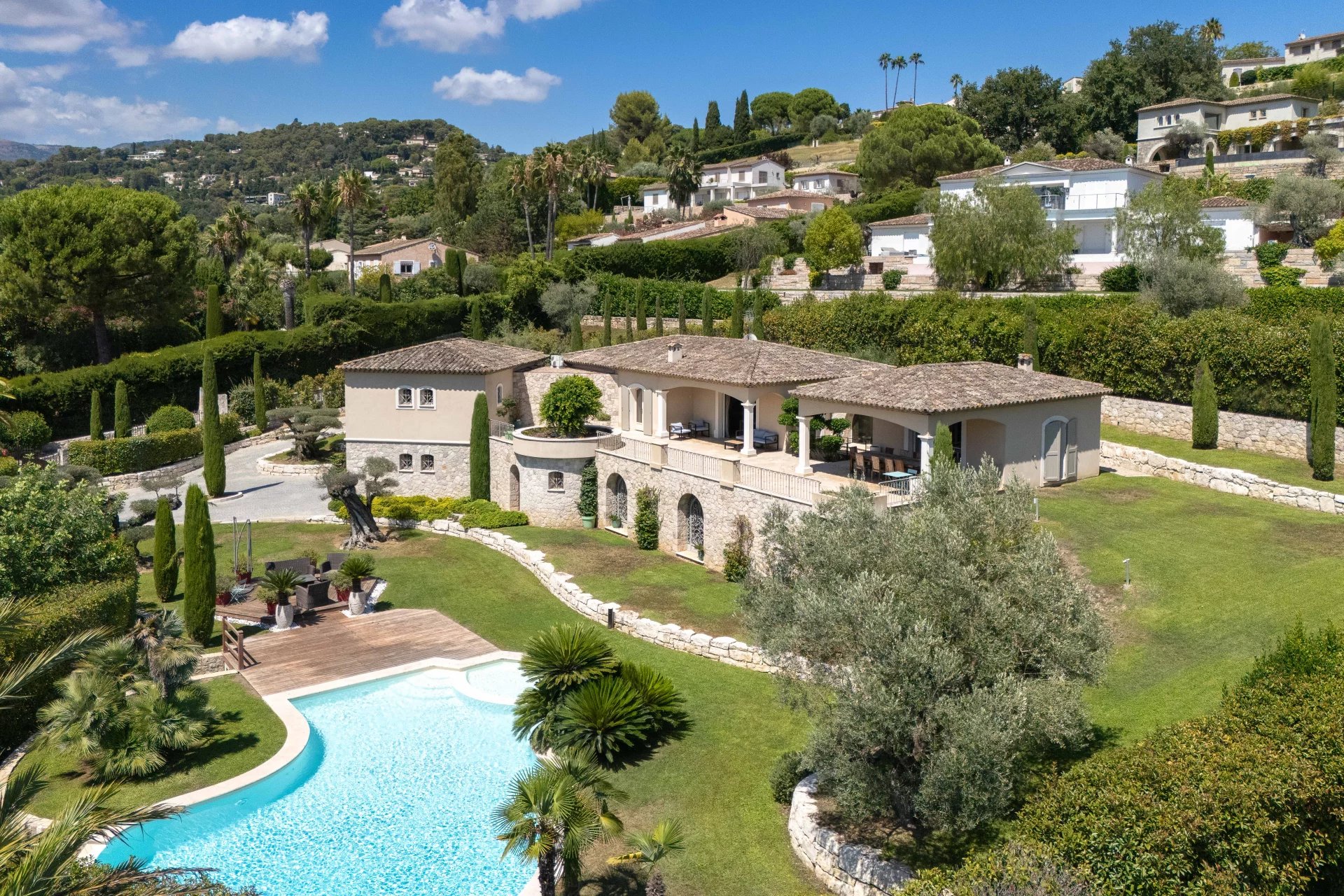 Saint-Paul-de-Vence, Provence-Alpes-Côte d’Azur, 06570, FR, 5 Bedrooms Bedrooms, ,Residential,For Sale,1916847