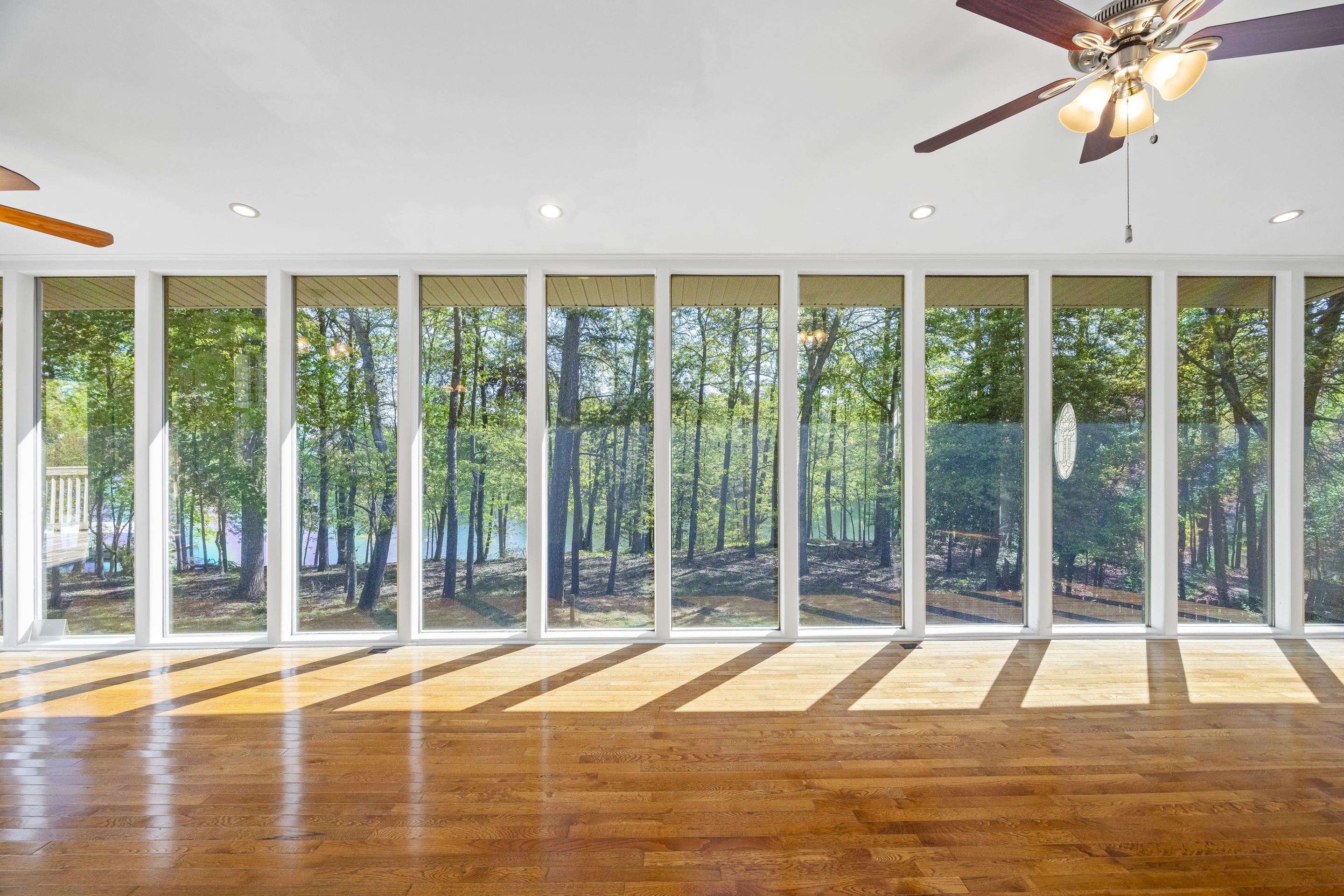 Hartwell, Georgia, 30643, United States, 4 Bedrooms Bedrooms, ,4 BathroomsBathrooms,Residential,For Sale,1906193
