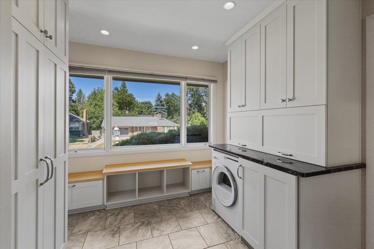 Spokane, Washington, 99203, United States, 2 Bedrooms Bedrooms, ,2 BathroomsBathrooms,Residential,For Sale,1913433