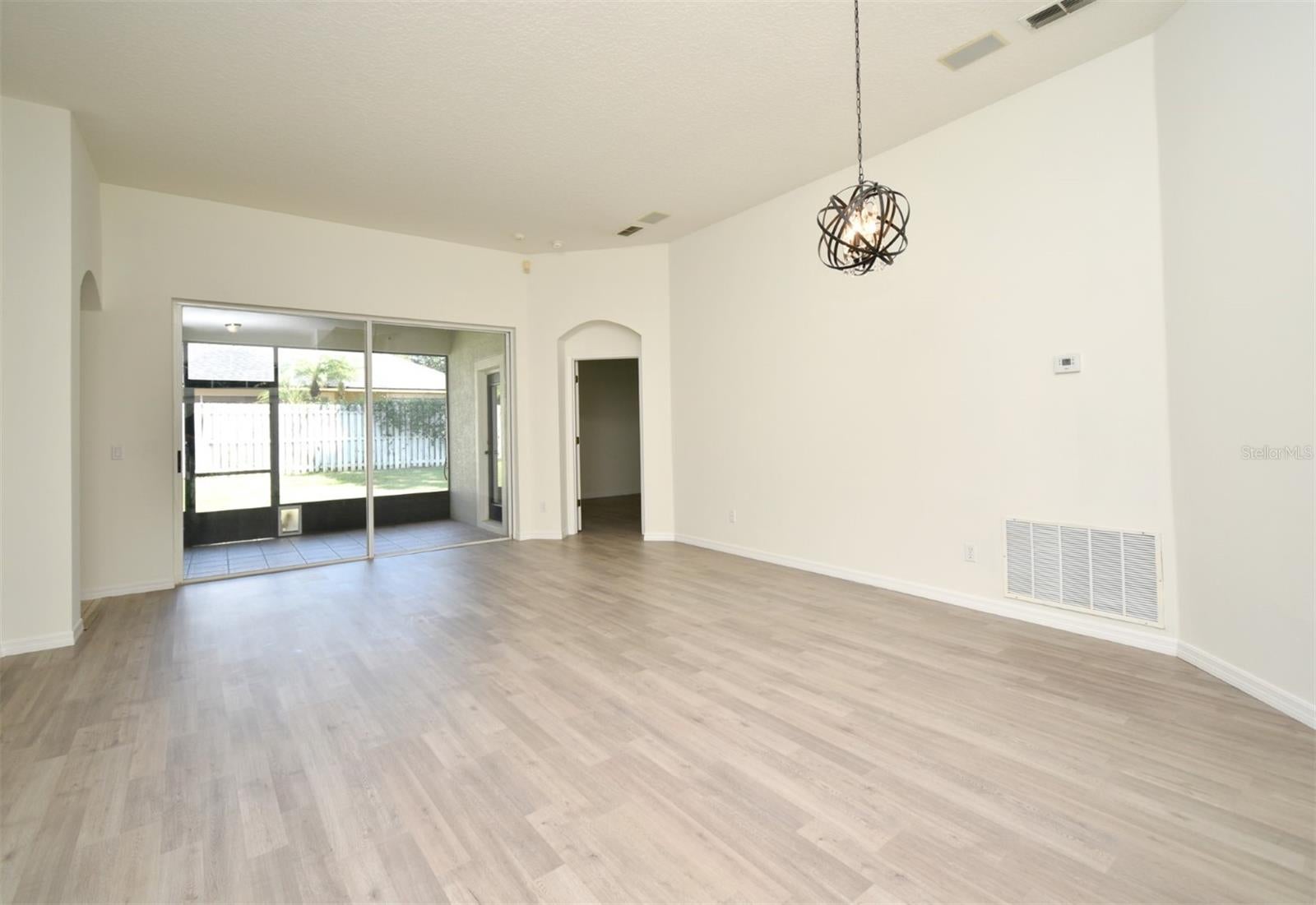 ORLANDO, Florida, 32836, United States, 4 Bedrooms Bedrooms, ,2 BathroomsBathrooms,Residential,For Sale,1922100