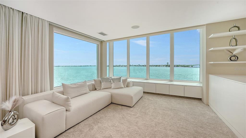 Sarasota, Florida, 34236, United States, 2 Bedrooms Bedrooms, ,2 BathroomsBathrooms,Residential,For Sale,1960726
