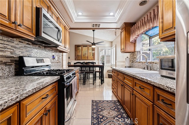 Pico Rivera, California, 90660, United States, 4 Bedrooms Bedrooms, ,2 BathroomsBathrooms,Residential,For Sale,1886911