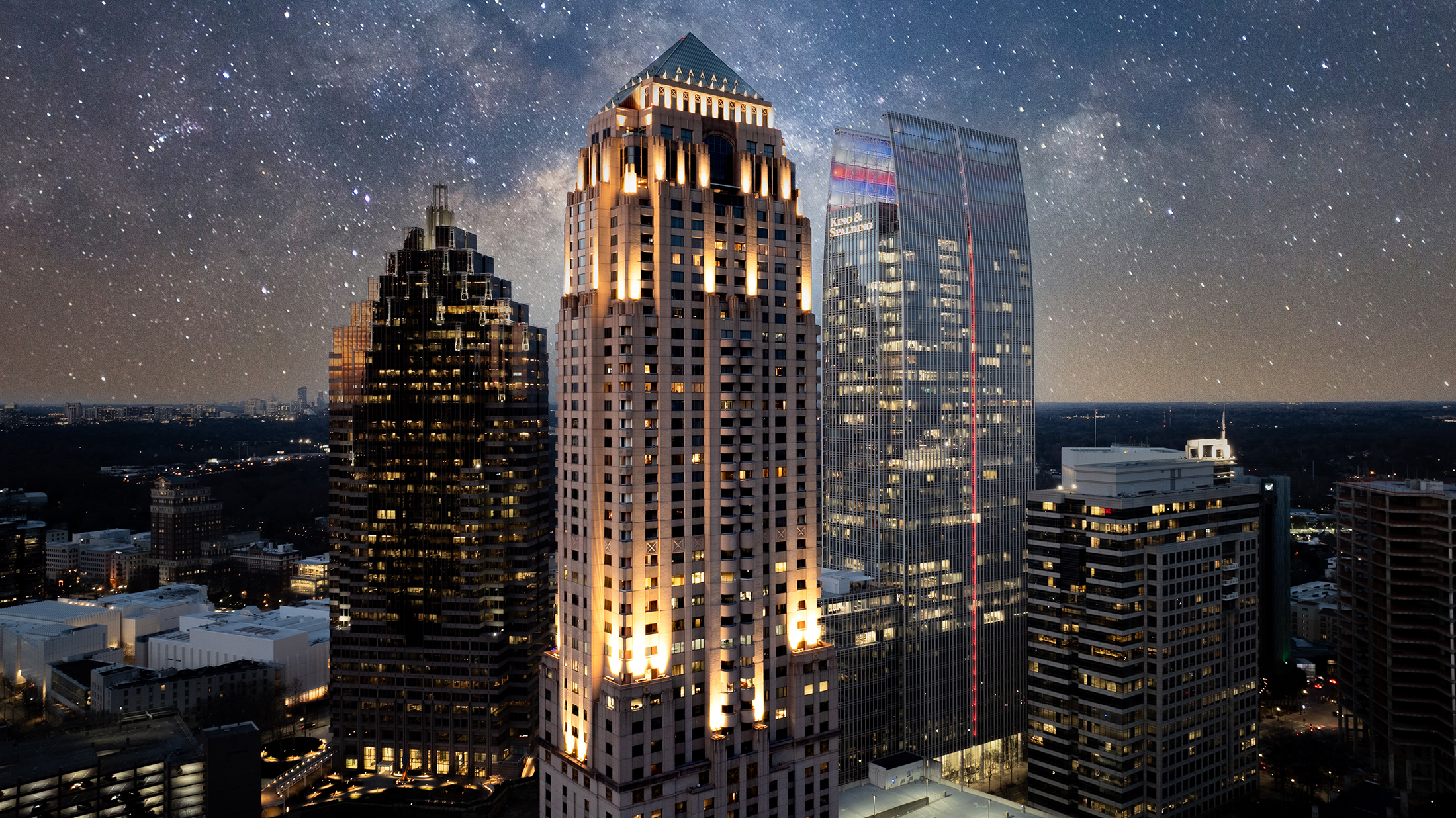  La Vie en Rose, High Above the City - 物件實景