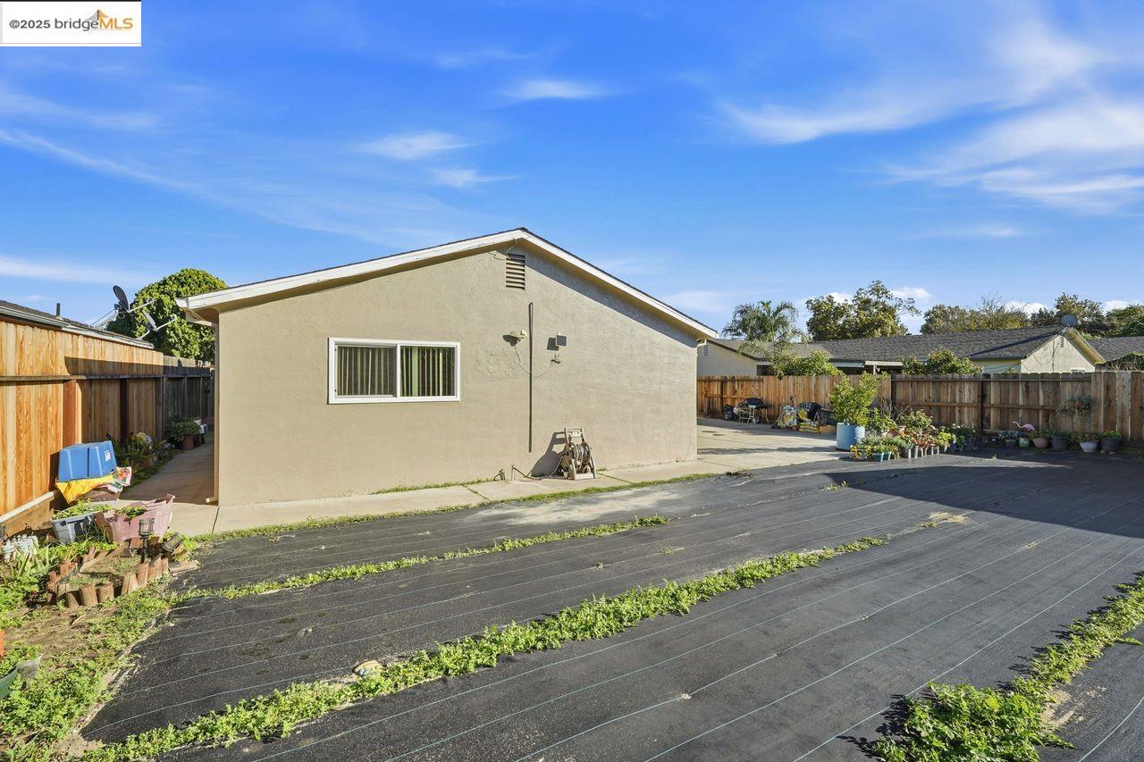 Lathrop, California, 95330, United States, 3 Bedrooms Bedrooms, ,2 BathroomsBathrooms,Residential,For Sale,1999119
