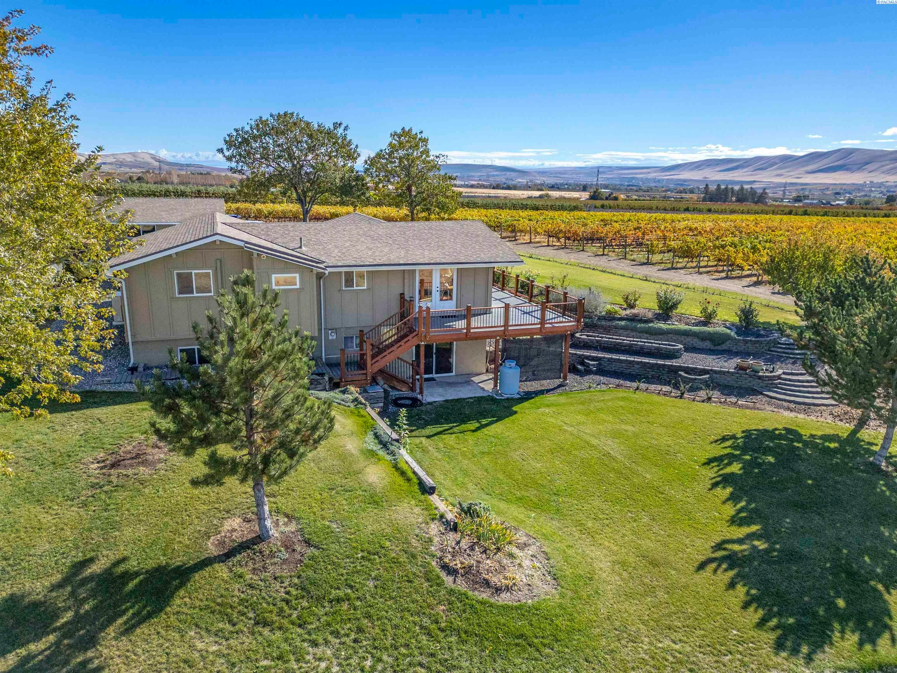 Benton City, Washington, 99320, United States, 3 Bedrooms Bedrooms, ,2 BathroomsBathrooms,Residential,For Sale,1992566