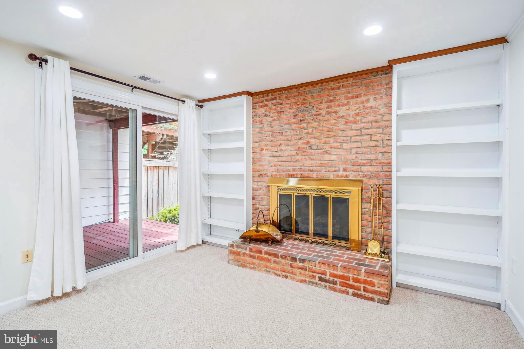 Fairfax, Virginia, 22032, United States, 3 Bedrooms Bedrooms, ,4 BathroomsBathrooms,Residential,For Sale,1945020