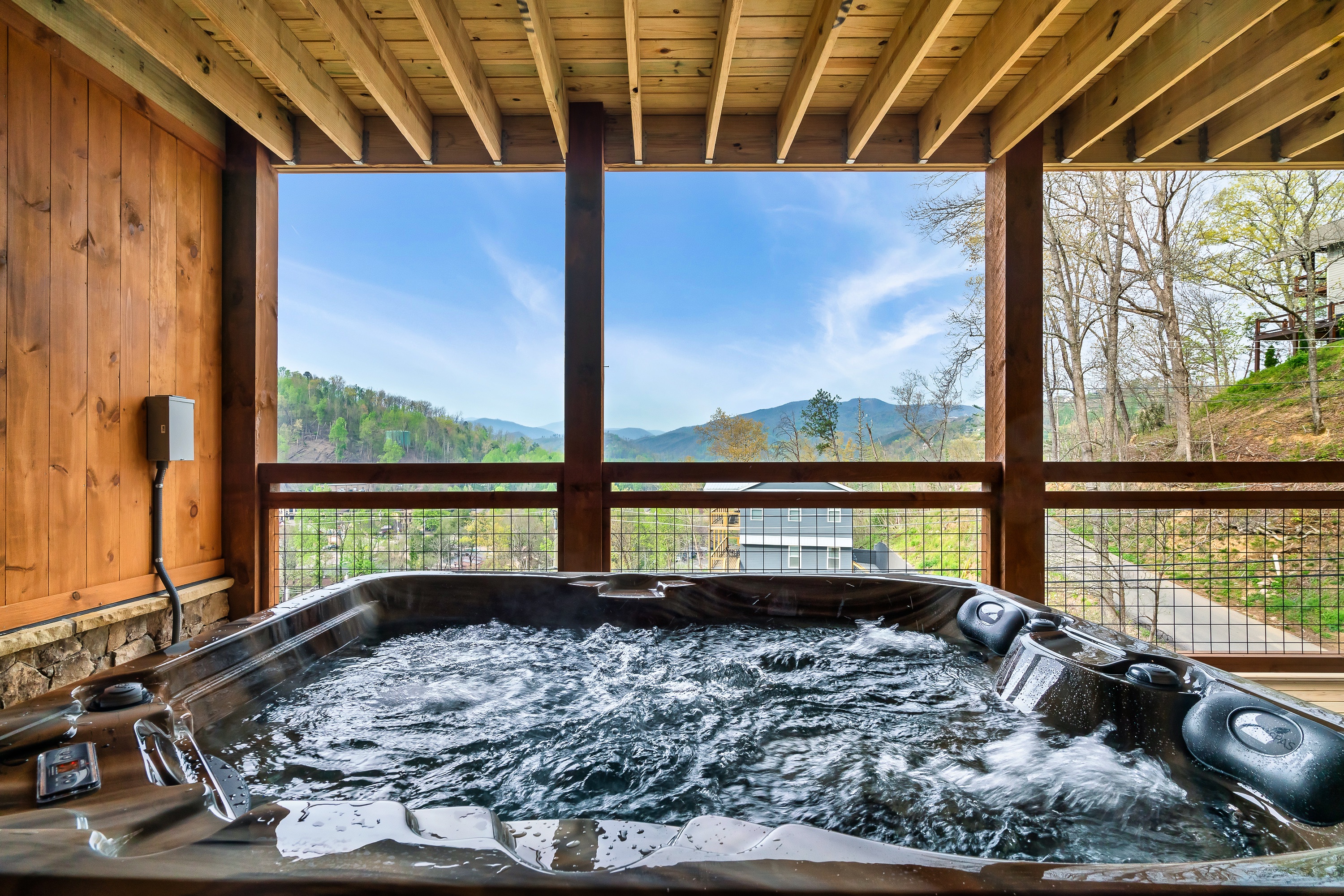Gatlinburg, Tennessee, 37738, United States, 5 Bedrooms Bedrooms, ,4 BathroomsBathrooms,Residential,For Sale,1920322