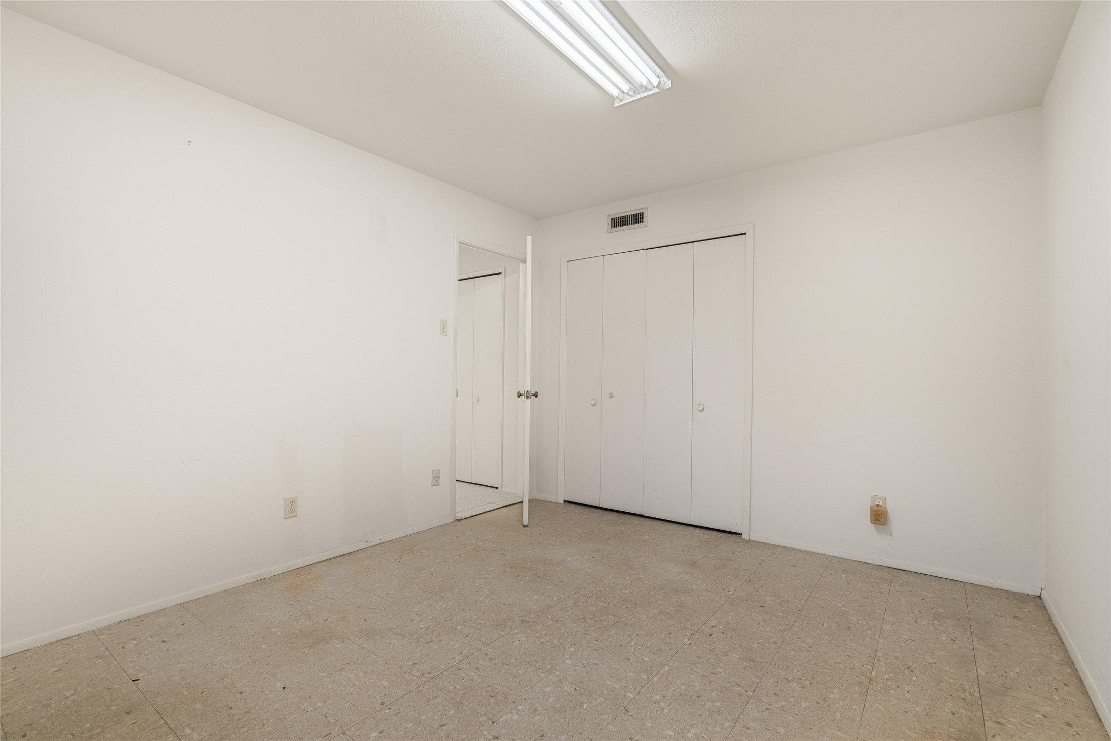 Dallas, Texas, 75244, United States, 4 Bedrooms Bedrooms, ,2 BathroomsBathrooms,Residential,For Sale,1991036