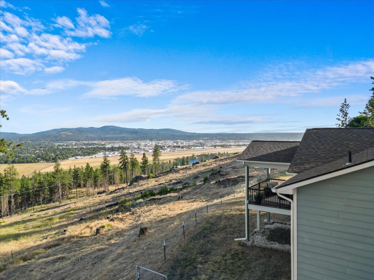 Spokane, Washington, 99217, United States, 4 Bedrooms Bedrooms, ,2 BathroomsBathrooms,Residential,For Sale,1923974