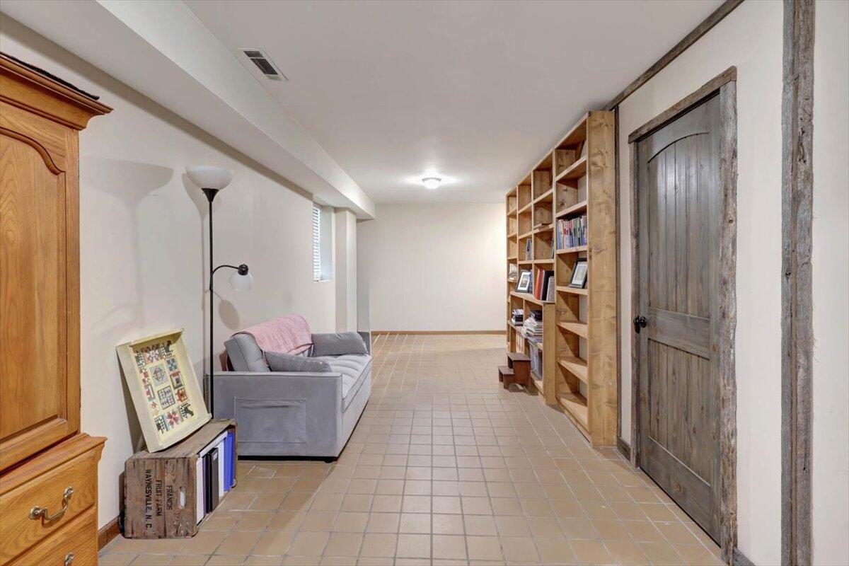 Dayton, Tennessee, 37321, United States, 3 Bedrooms Bedrooms, ,3 BathroomsBathrooms,Residential,For Sale,1967660