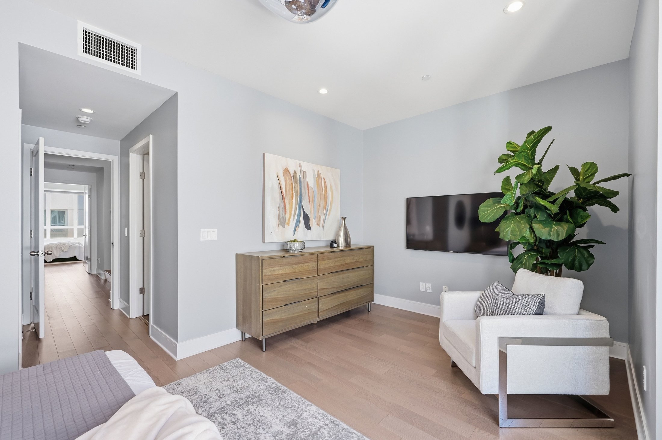  1400 North Fuller Avenue - 物件實景