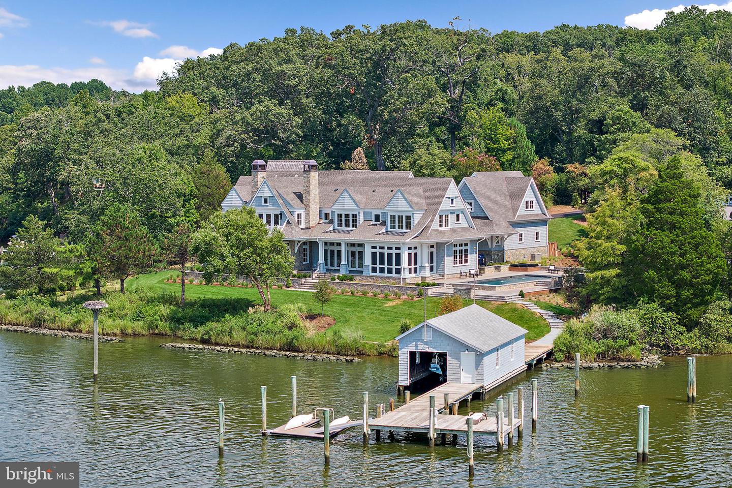Annapolis, Maryland, 21403, United States, 4 Bedrooms Bedrooms, ,6 BathroomsBathrooms,Residential,For Sale,1940452
