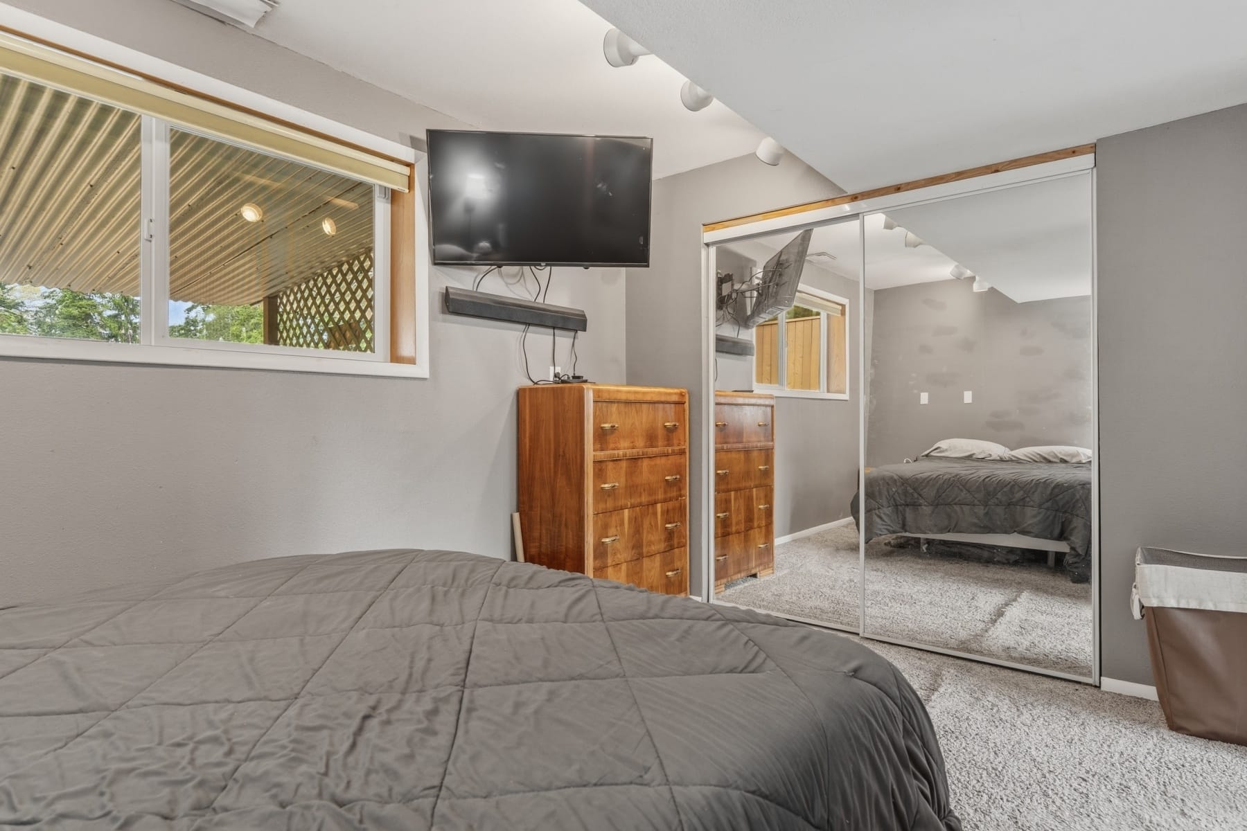  3343 SE DESWELL ST Milwaukie, OR 97267 - 物件實景