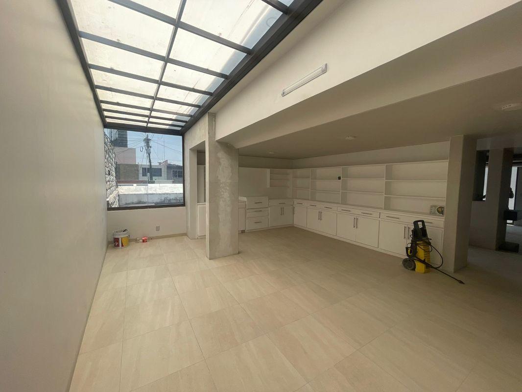 Mariano Azuela, Naucalpan de Juárez, Estado de México, 53100, Mexico, 4 Bedrooms Bedrooms, ,4 BathroomsBathrooms,Residential,For Sale,Mariano Azuela,1626519