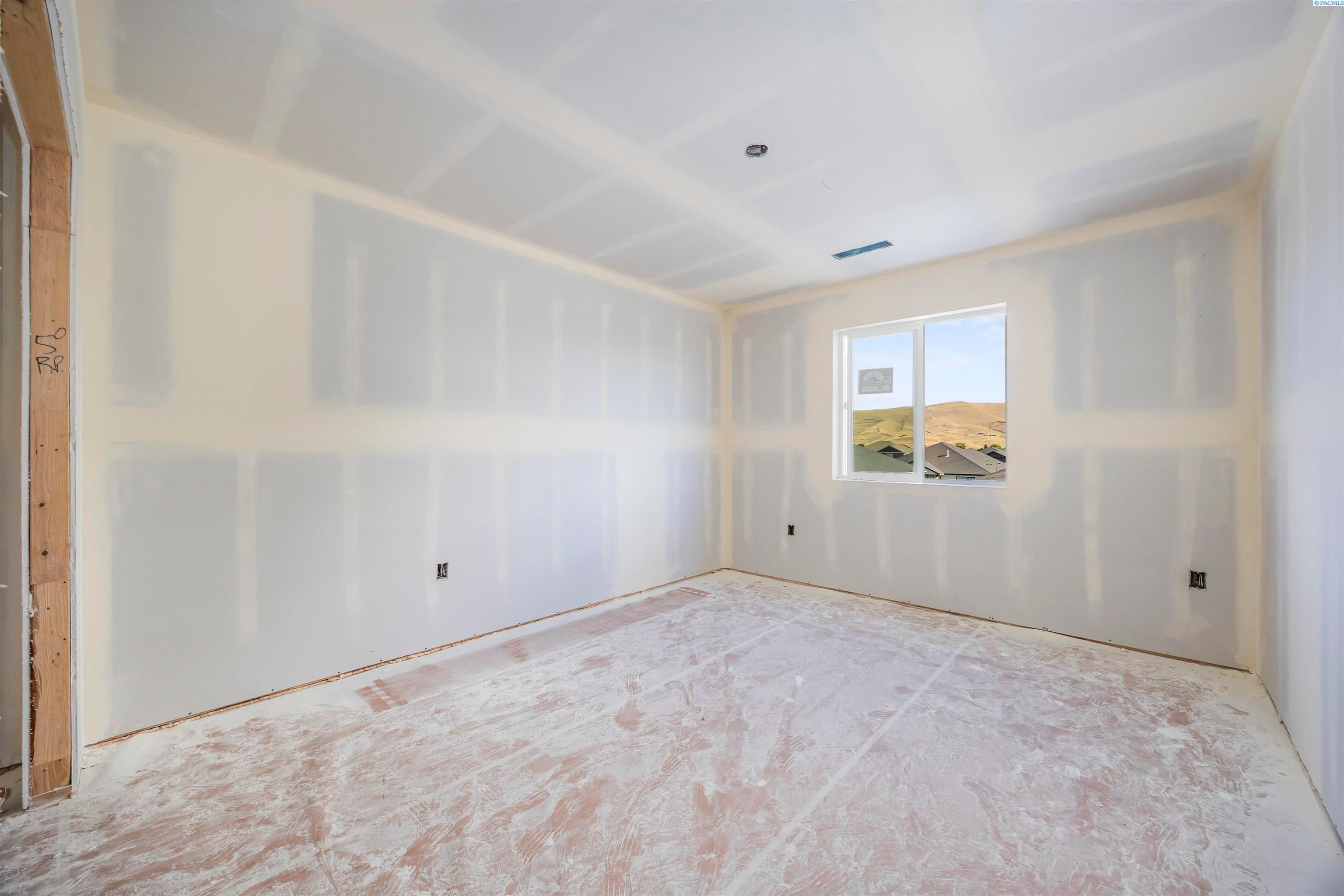 Prosser, Washington, 99350, United States, 5 Bedrooms Bedrooms, ,3 BathroomsBathrooms,Residential,For Sale,1924139
