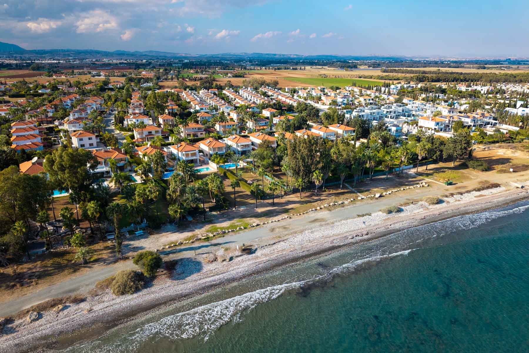  Coastal Living in Pervolia: Three-Bedroom Villa near Faros Beach - 物件實景
