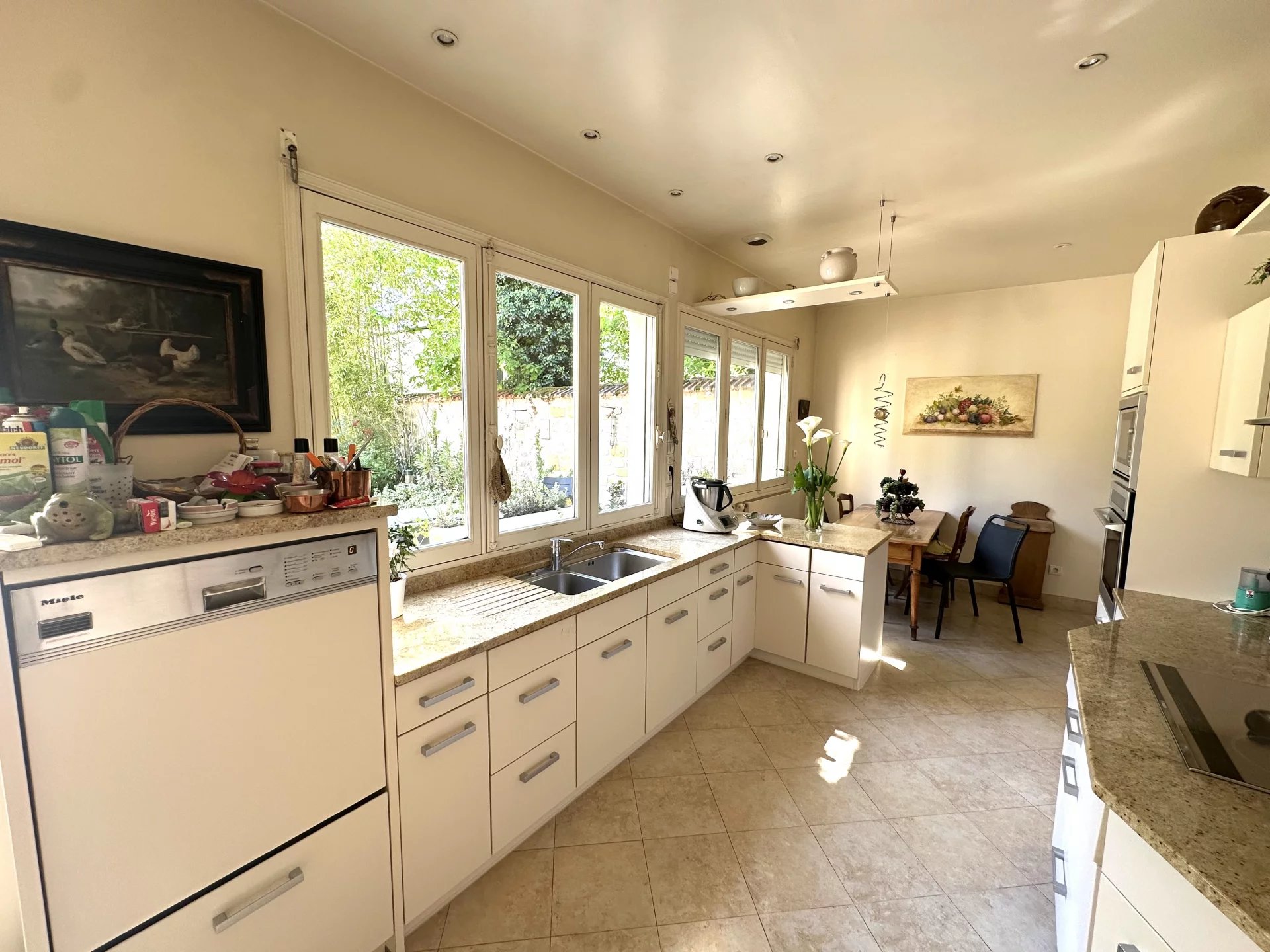 Le Vésinet, Île-de-France, 78110, FR, 5 Bedrooms Bedrooms, ,Residential,For Sale,1994336