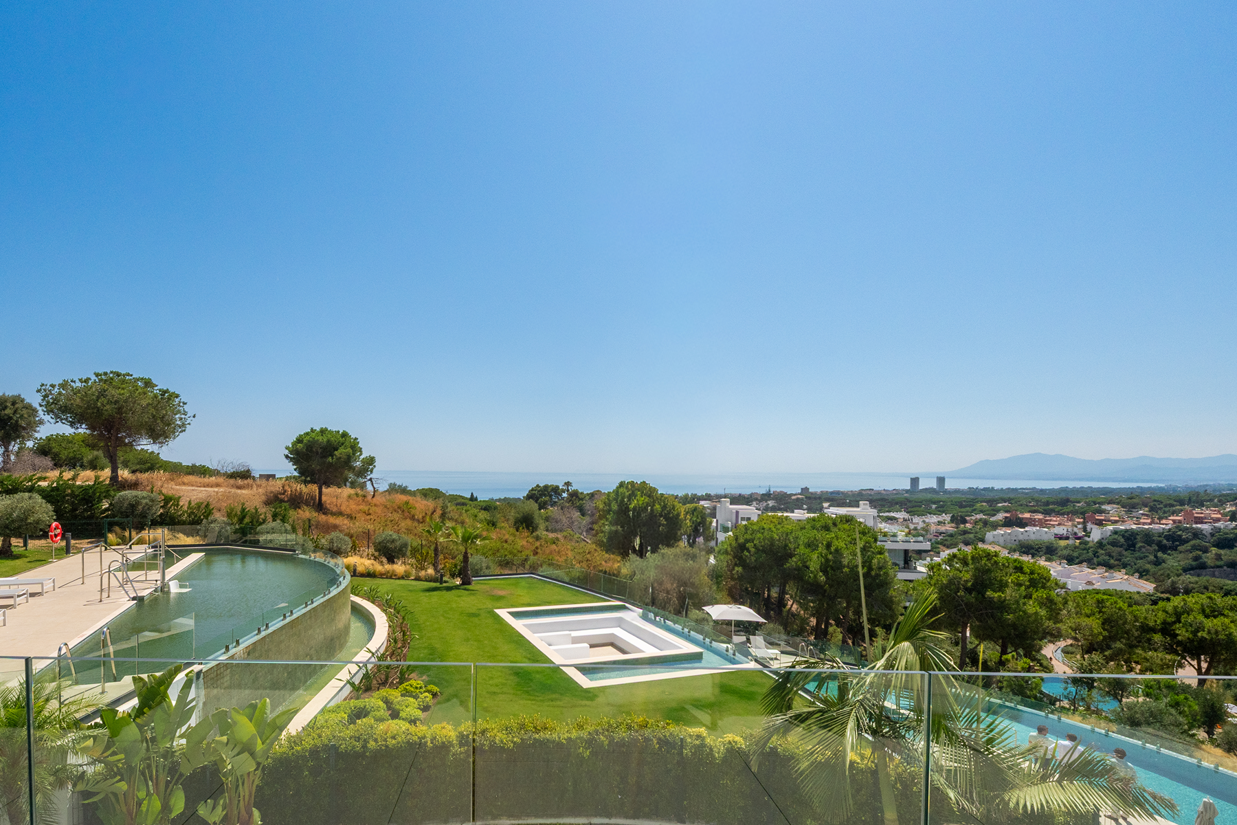  Contemporary apartment with panoramic sea views in Cabopino, Marbella - 物件實景