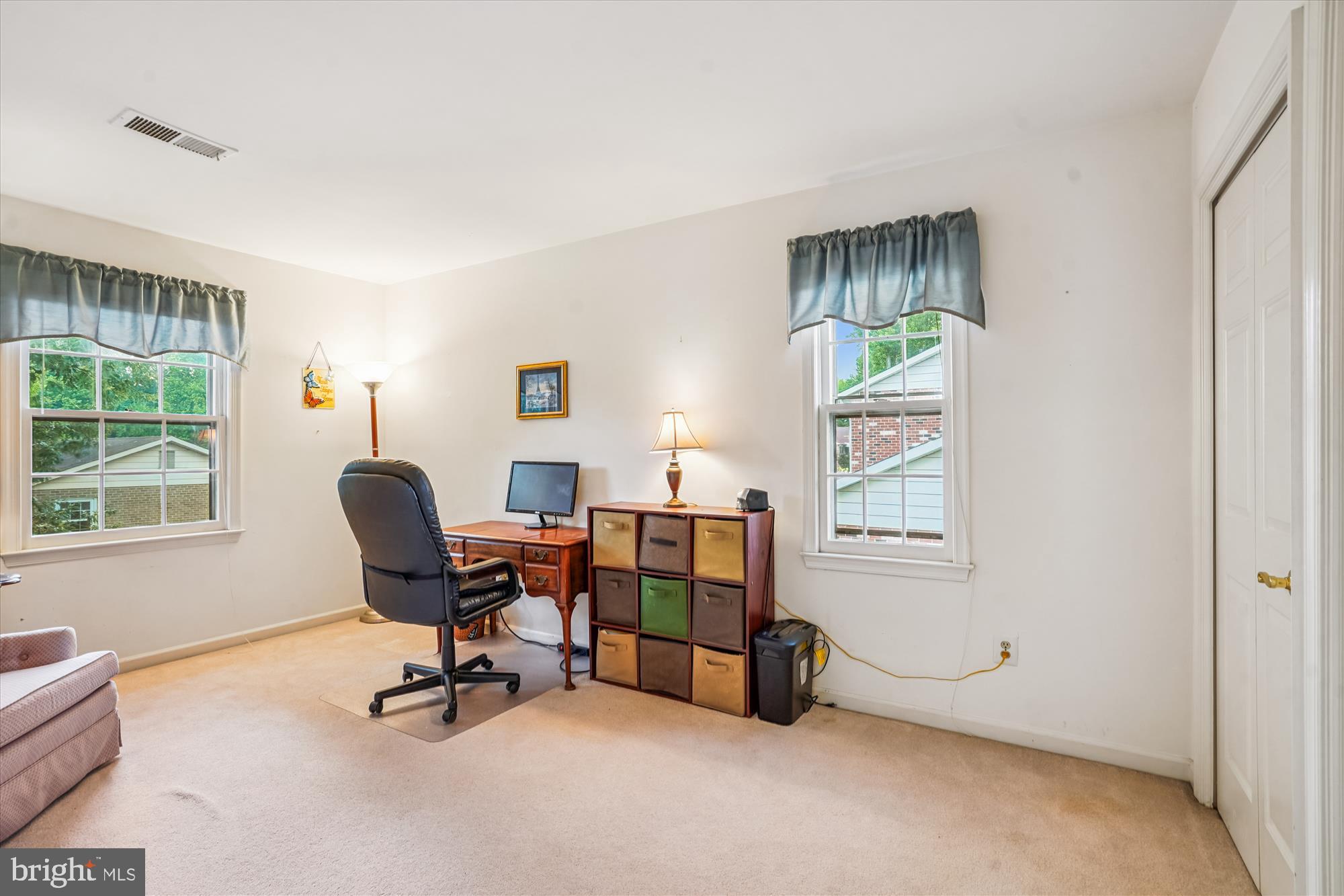 Burke, Virginia, 22015, United States, 5 Bedrooms Bedrooms, ,4 BathroomsBathrooms,Residential,For Sale,1905791
