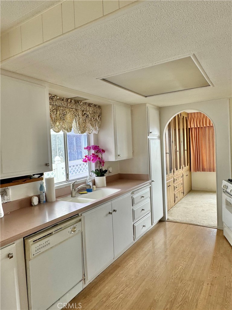 San Clemente, California, 92673, United States, 2 Bedrooms Bedrooms, ,2 BathroomsBathrooms,Residential,For Sale,1827516
