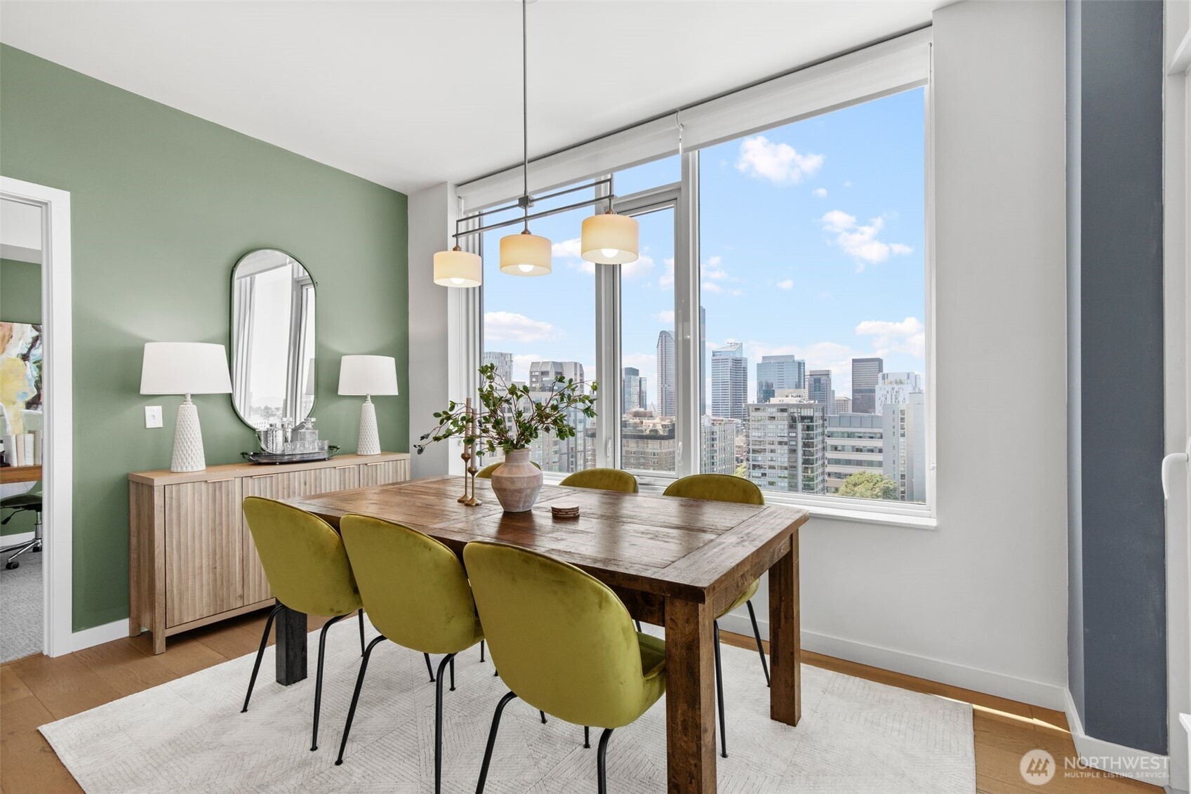Seattle, Washington, 98101, United States, 2 Bedrooms Bedrooms, ,1 BathroomBathrooms,Residential,For Sale,1897094
