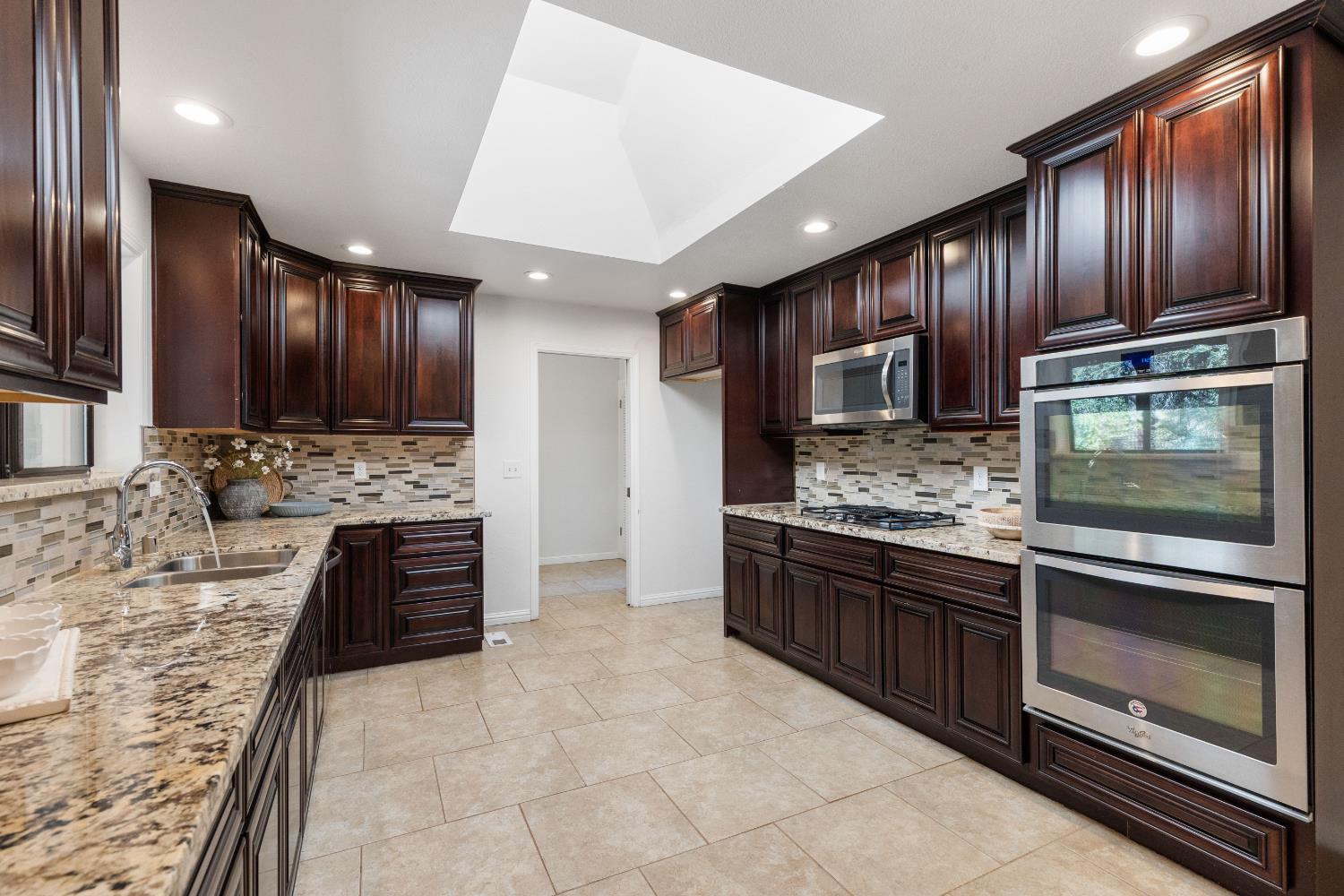 Grass Valley, California, 95949, United States, 3 Bedrooms Bedrooms, ,3 BathroomsBathrooms,Residential,For Sale,1983094