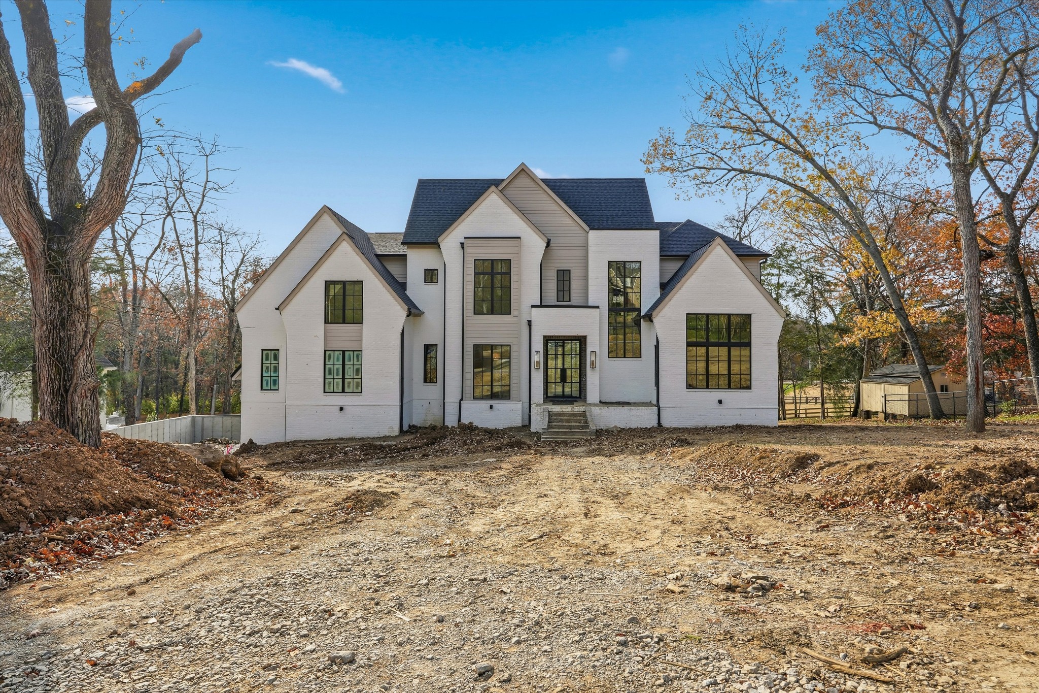 Nashville, Tennessee, 37205, United States, 5 Bedrooms Bedrooms, ,7 BathroomsBathrooms,Residential,For Sale,1990472