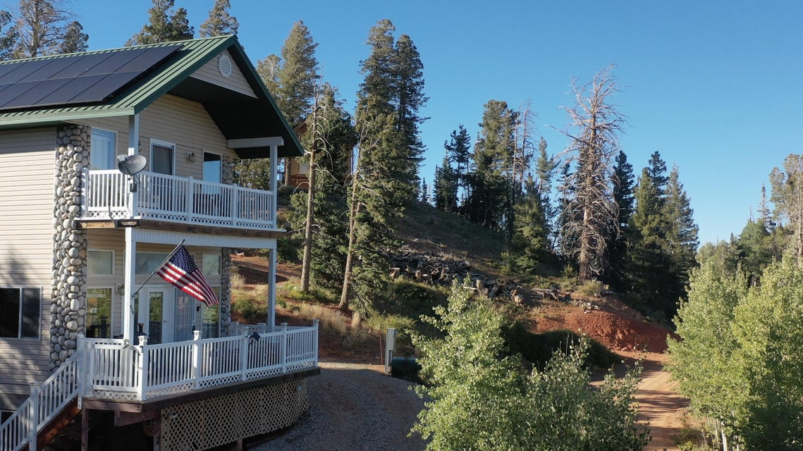 Brian Head, Utah, 84719, United States, 5 Bedrooms Bedrooms, ,3 BathroomsBathrooms,Residential,For Sale,1951004