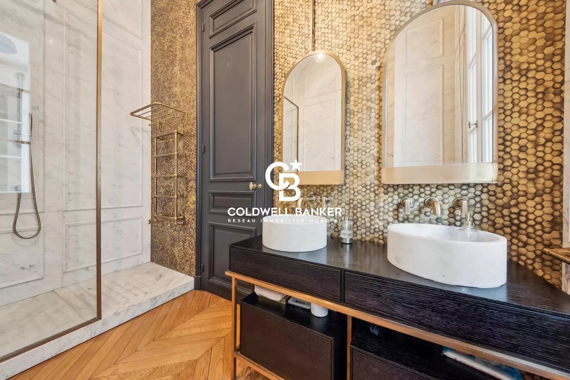 Paris 7th, Île-de-France, 75007, FR, 2 Bedrooms Bedrooms, ,1 BathroomBathrooms,Residential,For Sale,1451136