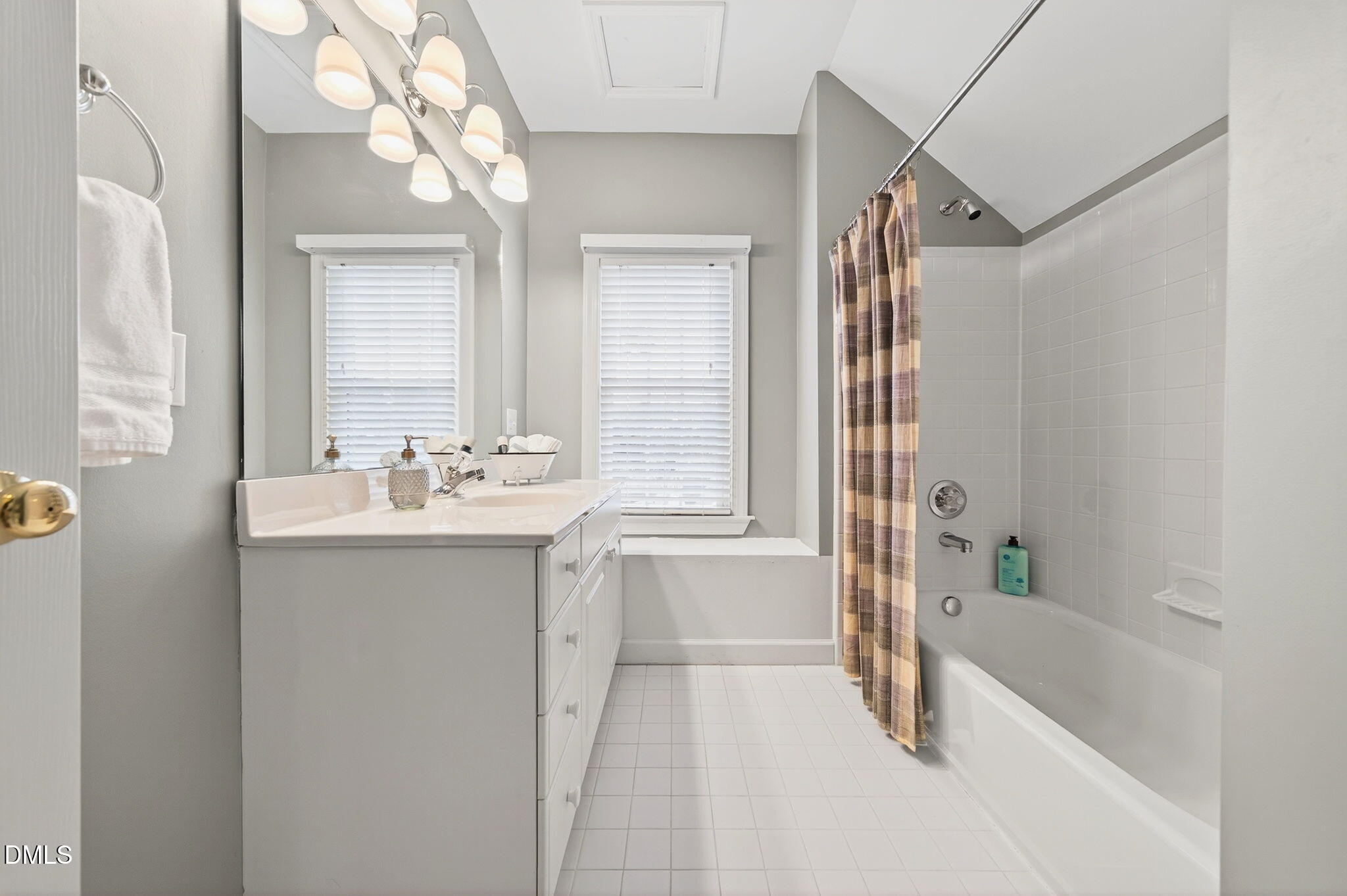 Cary, North Carolina, 27519, United States, 5 Bedrooms Bedrooms, ,4 BathroomsBathrooms,Residential,For Sale,1992012