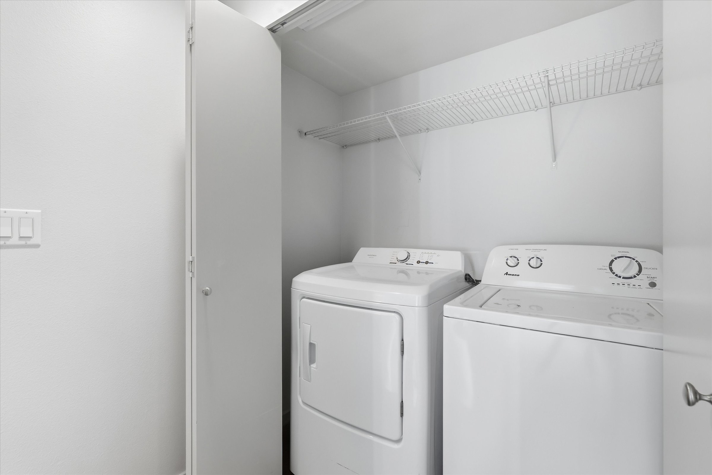  2421 Wickstrom Place SW, Seattle, WA 98116 - 物件實景