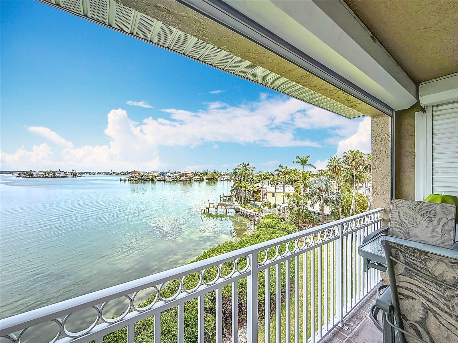 Madeira Beach, Florida, 33708, United States, 2 Bedrooms Bedrooms, ,2 BathroomsBathrooms,Residential,For Sale,1981210