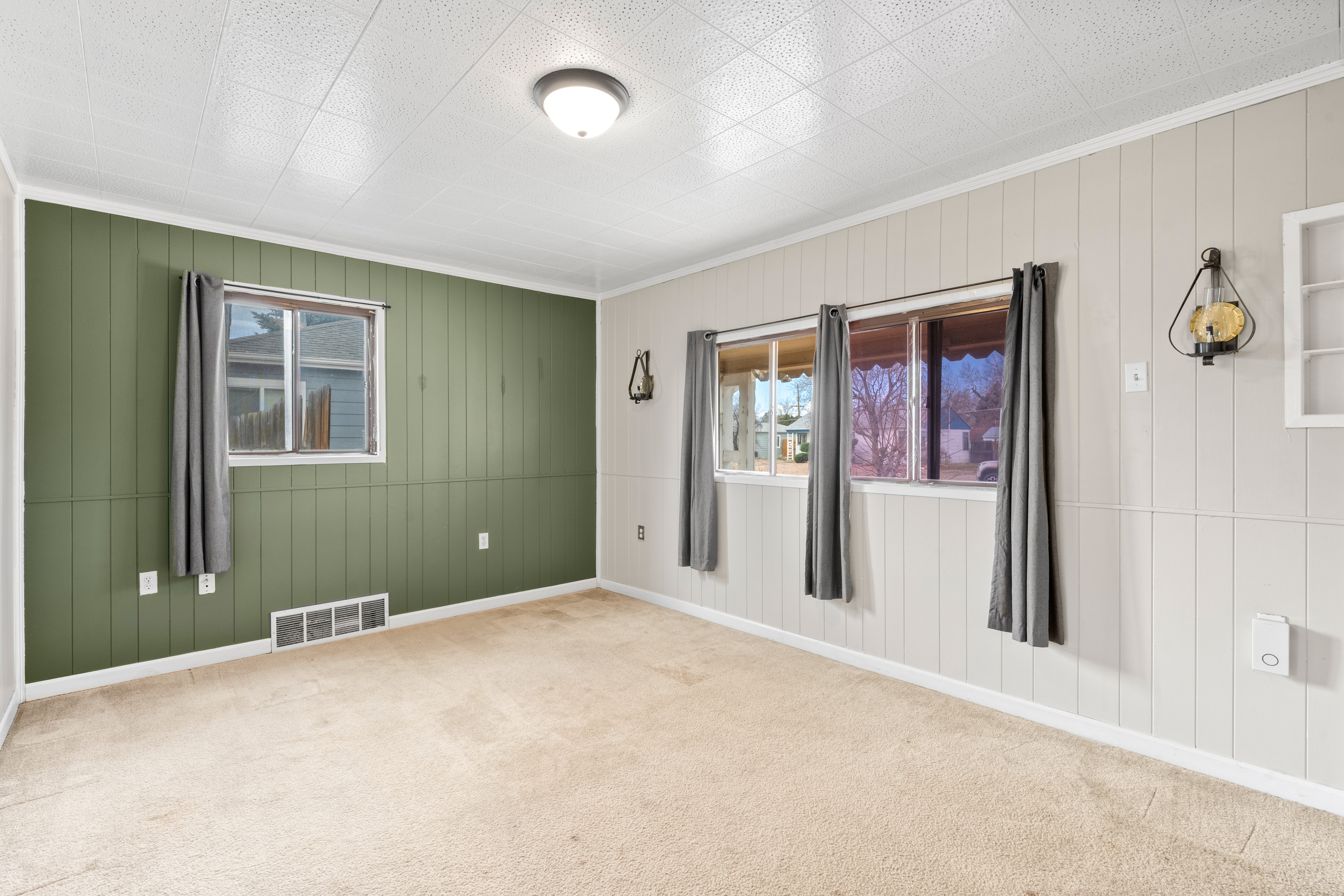  5 Bedroom Home Just Steps From Huston Lake Park - 物件實景